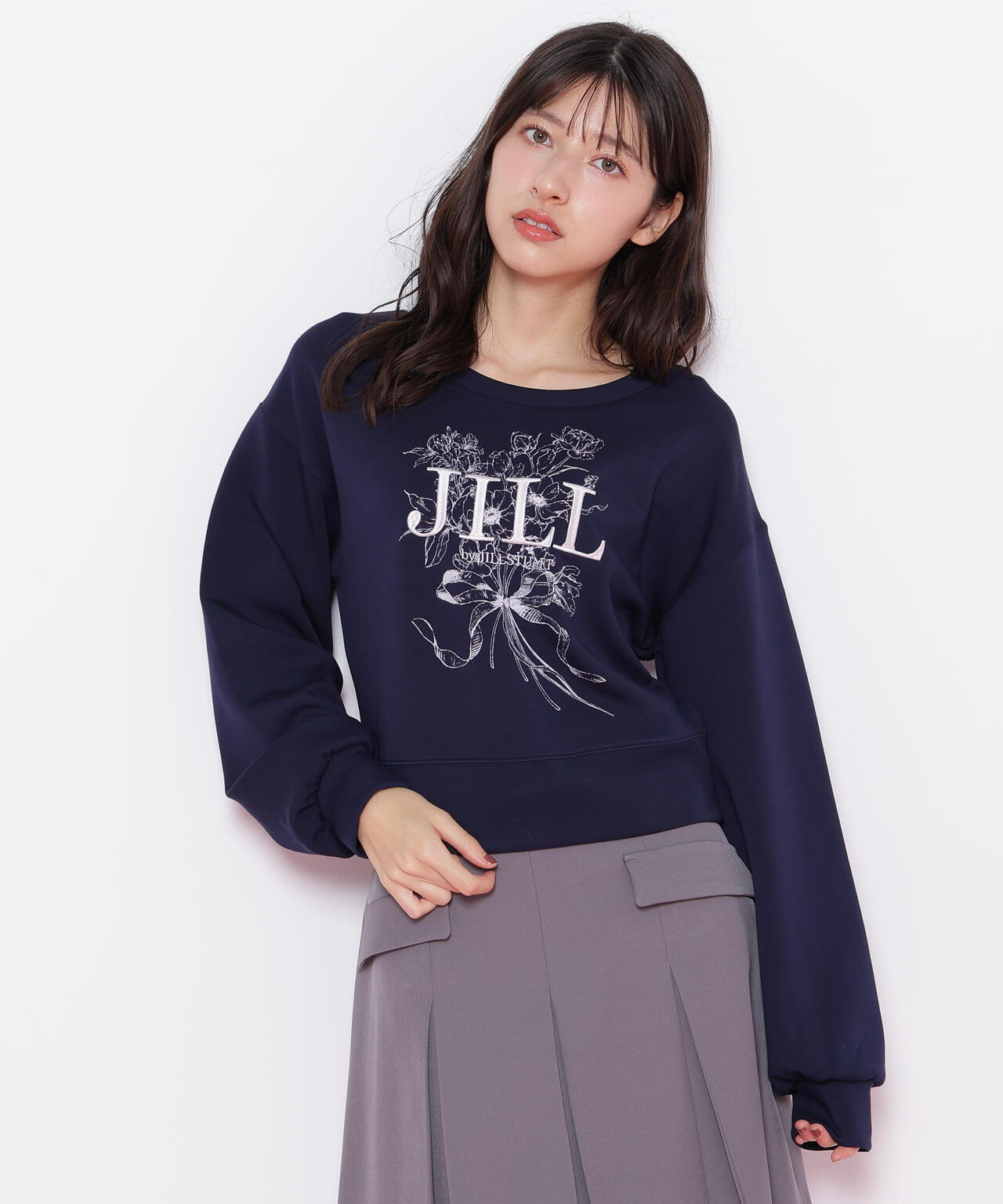 リボンブーケロゴ刺繍スウェット