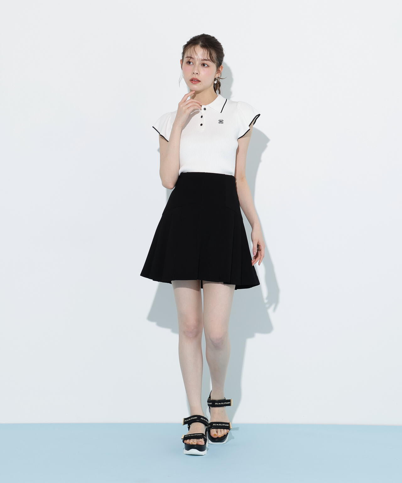 フリル袖ポロニット