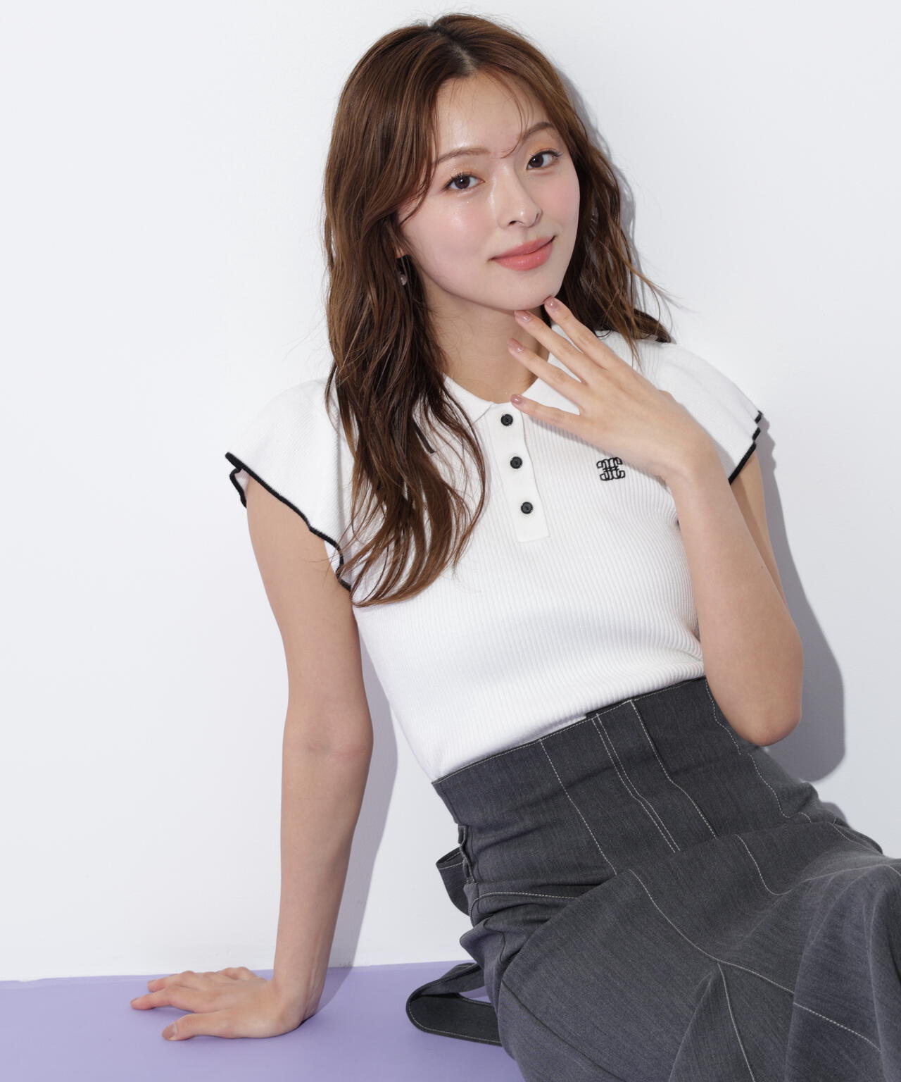 フリル袖ポロニット