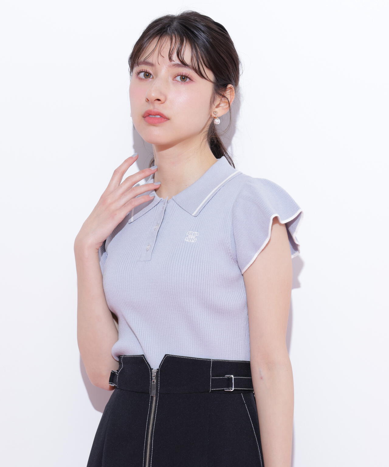 フリル袖ポロニット