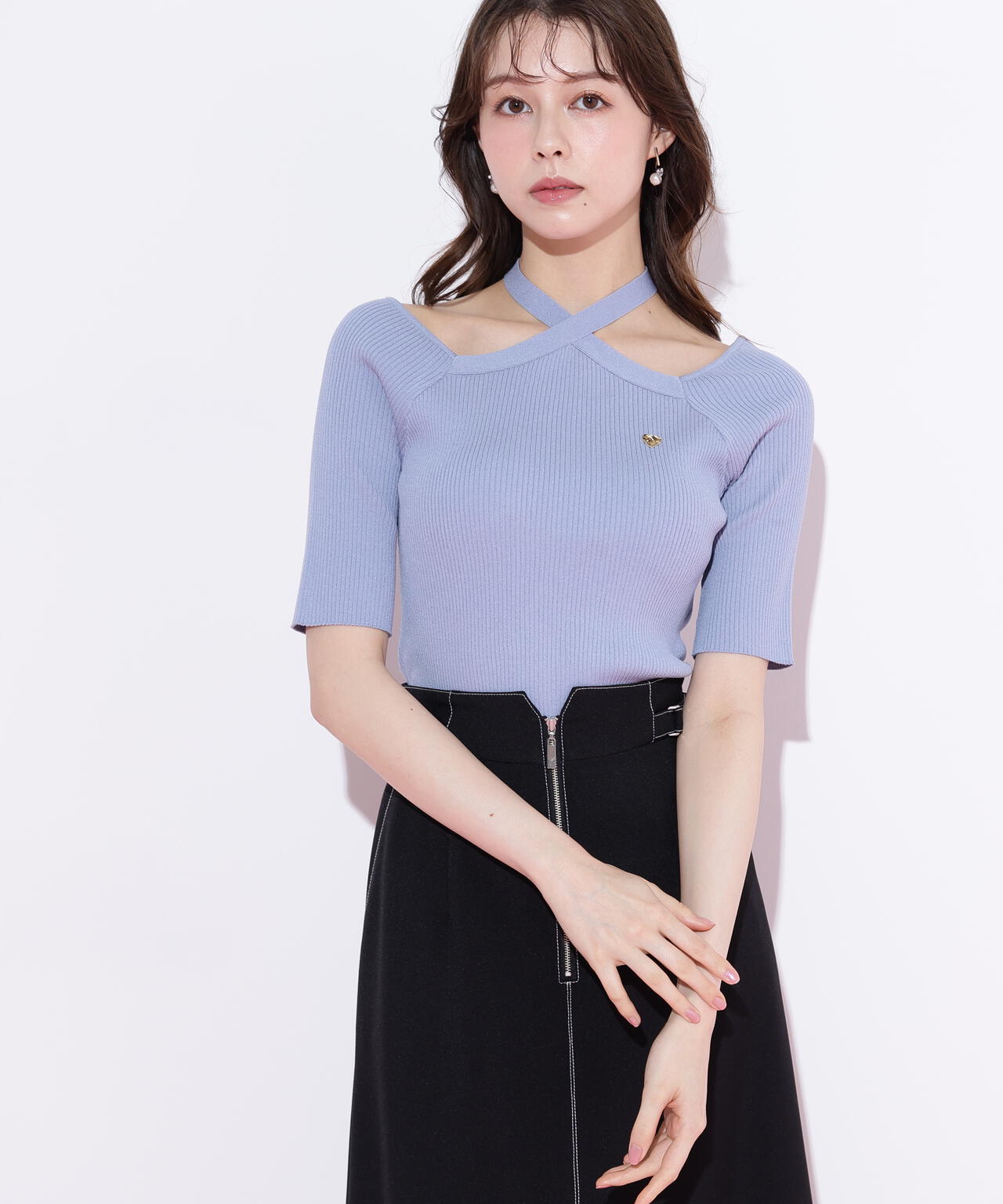 ホルターネックニットトップス