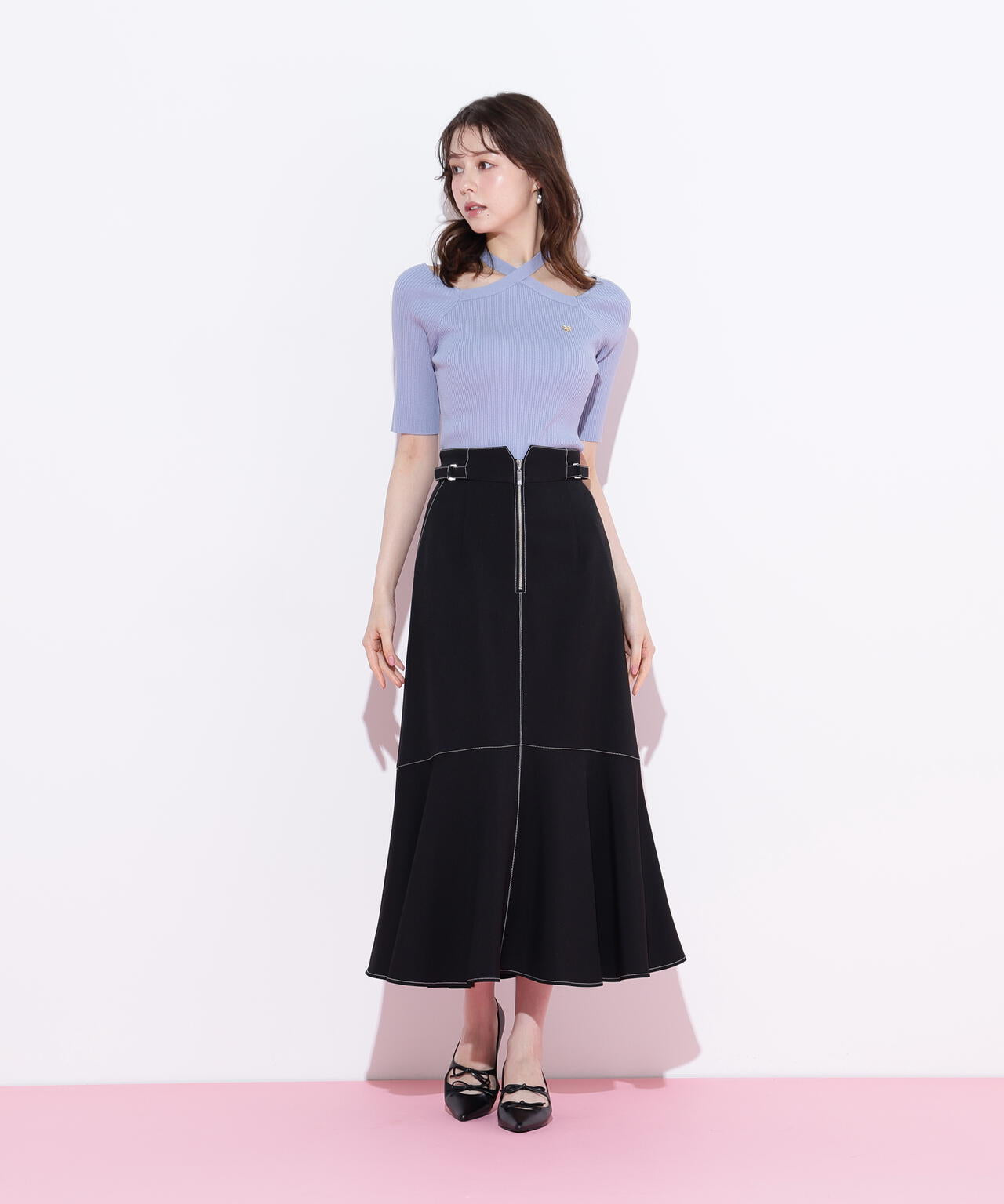 ホルターネックニットトップス