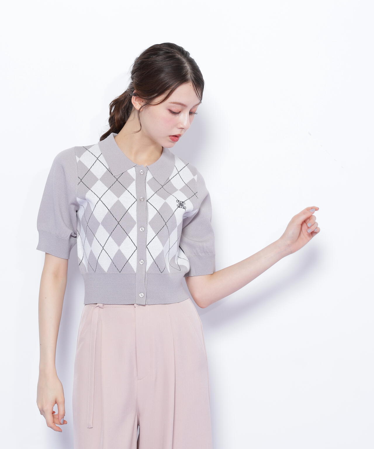 ポロ衿アーガイルニット