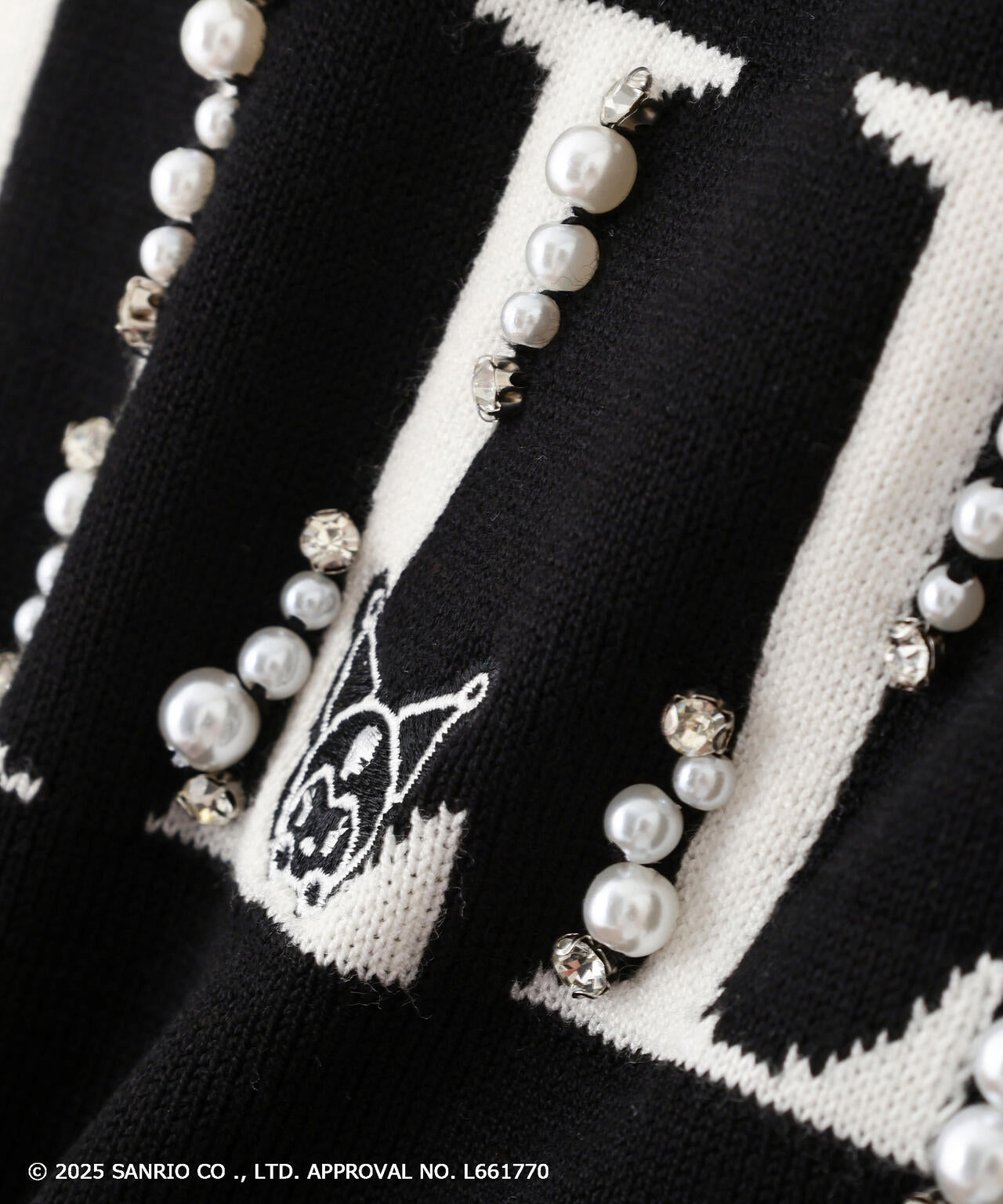 <マイメロディ&クロミコラボ>ロゴジャガードニット