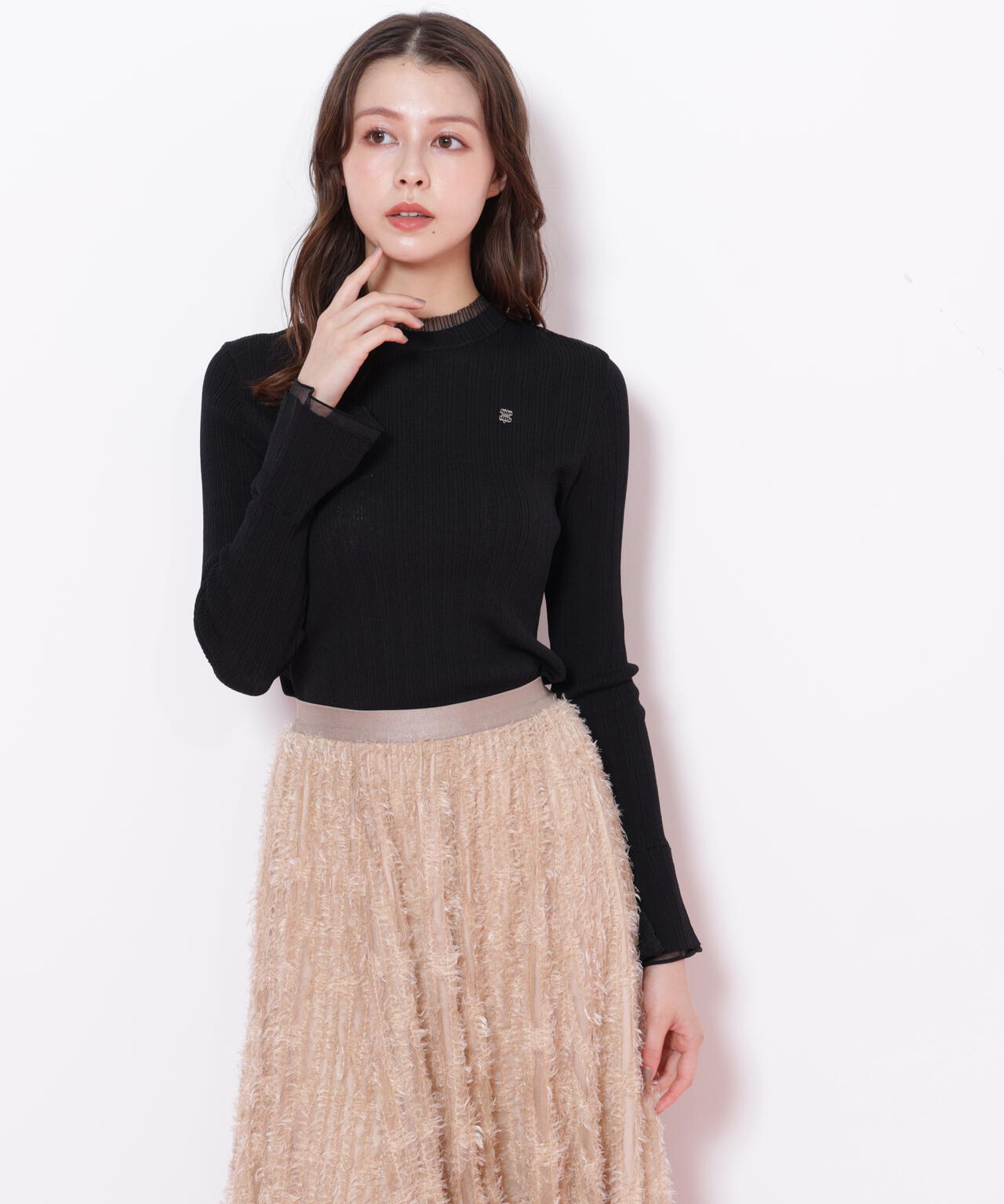 シアーフリルニット