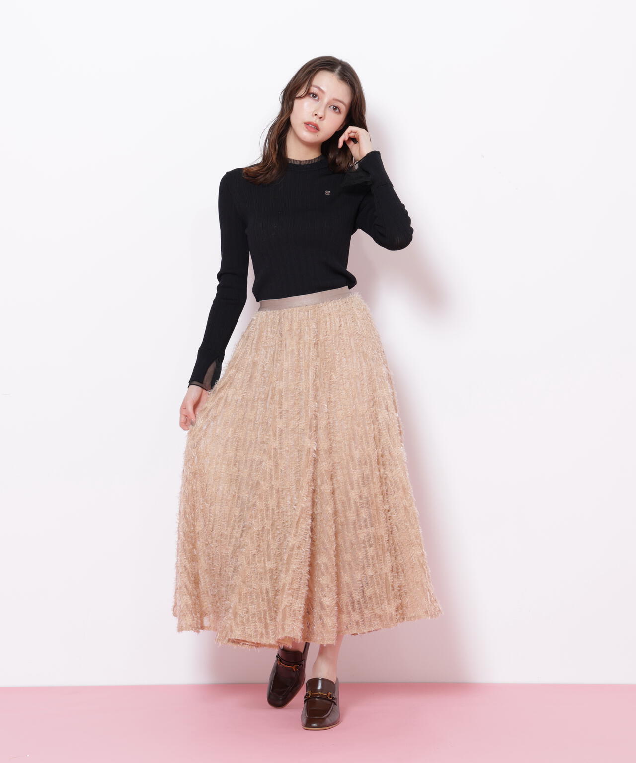 シアーフリルニット