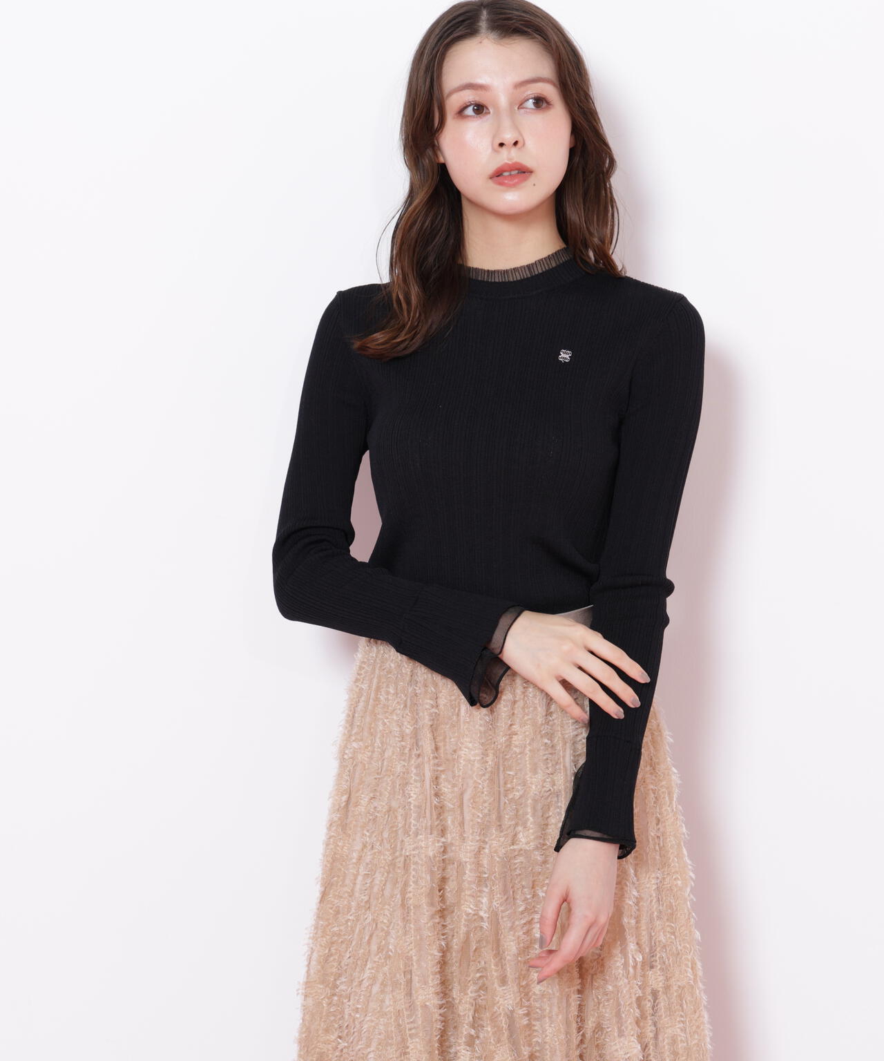 シアーフリルニット