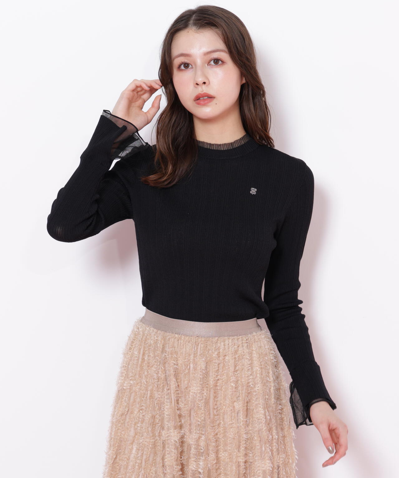 シアーフリルニット