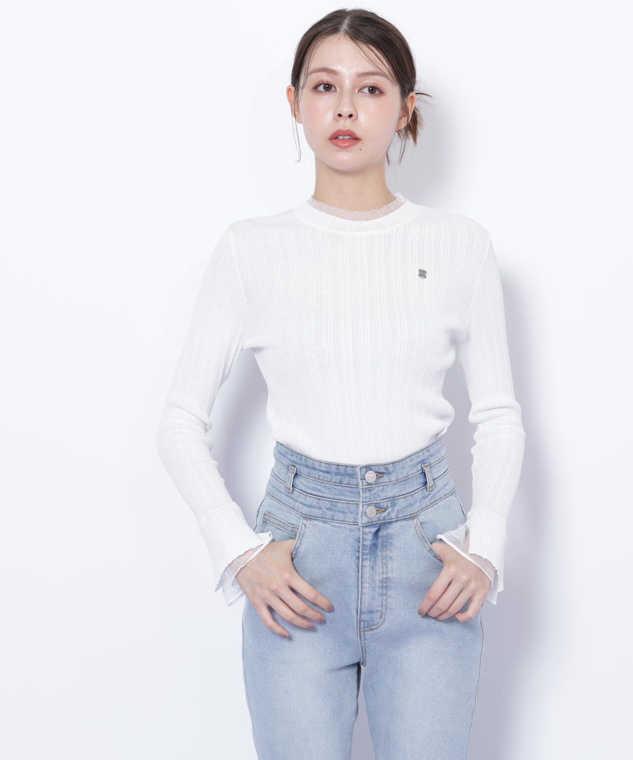 シアーフリルニット