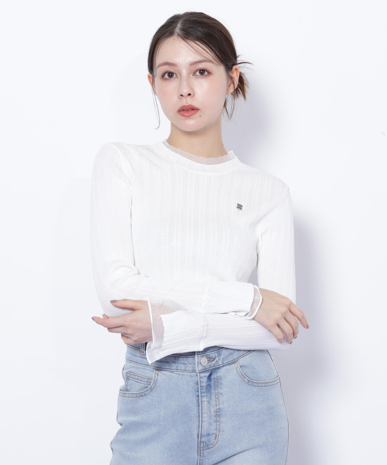 シアーフリルニット