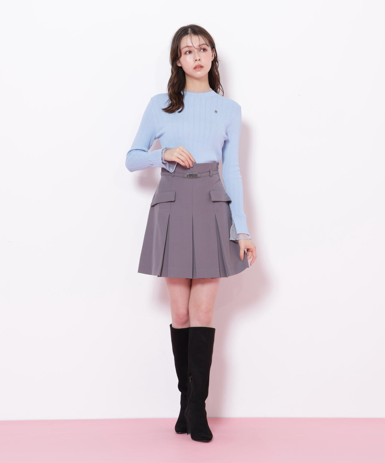 シアーフリルニット