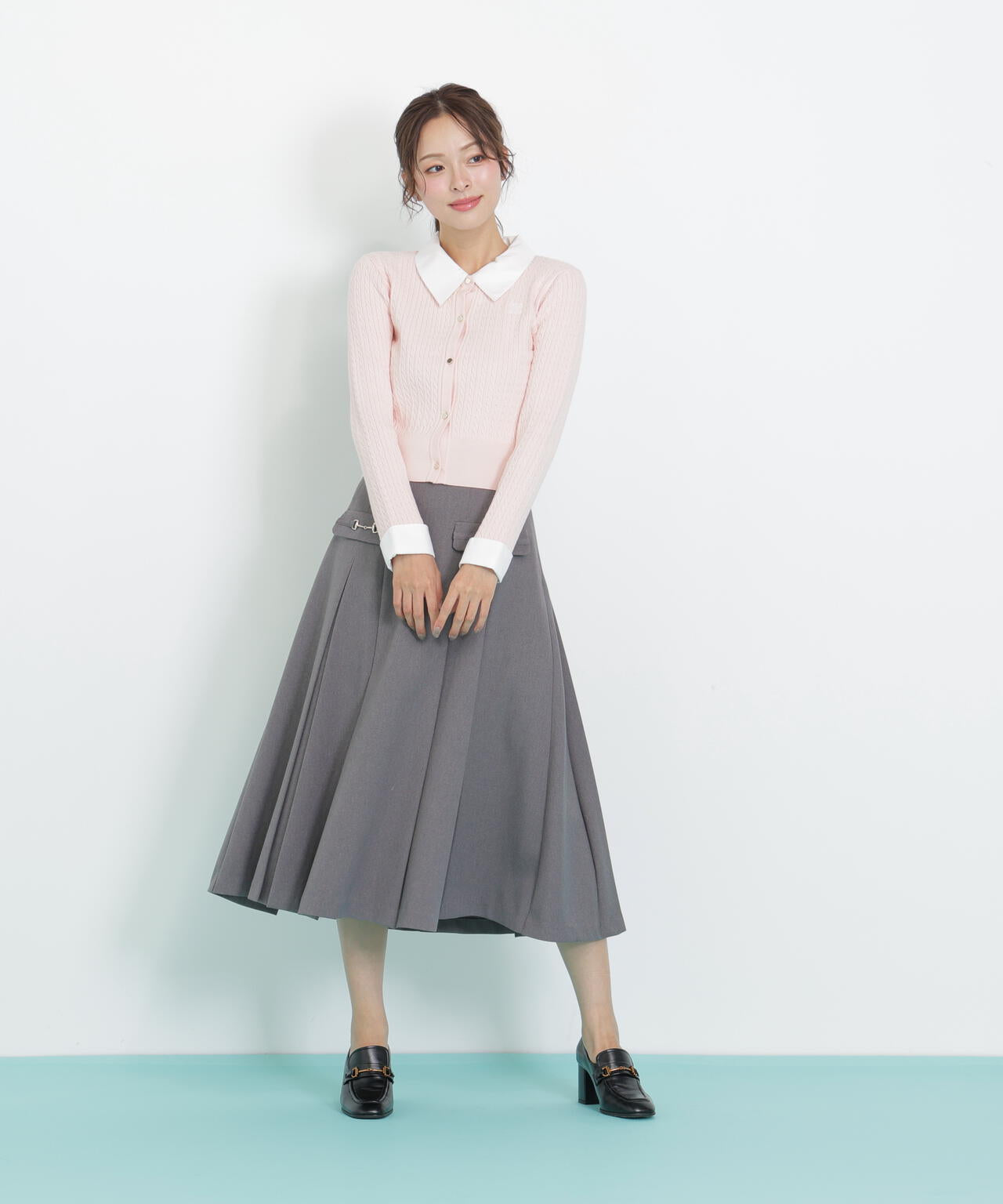 衿付きミニケーブルカーディガン