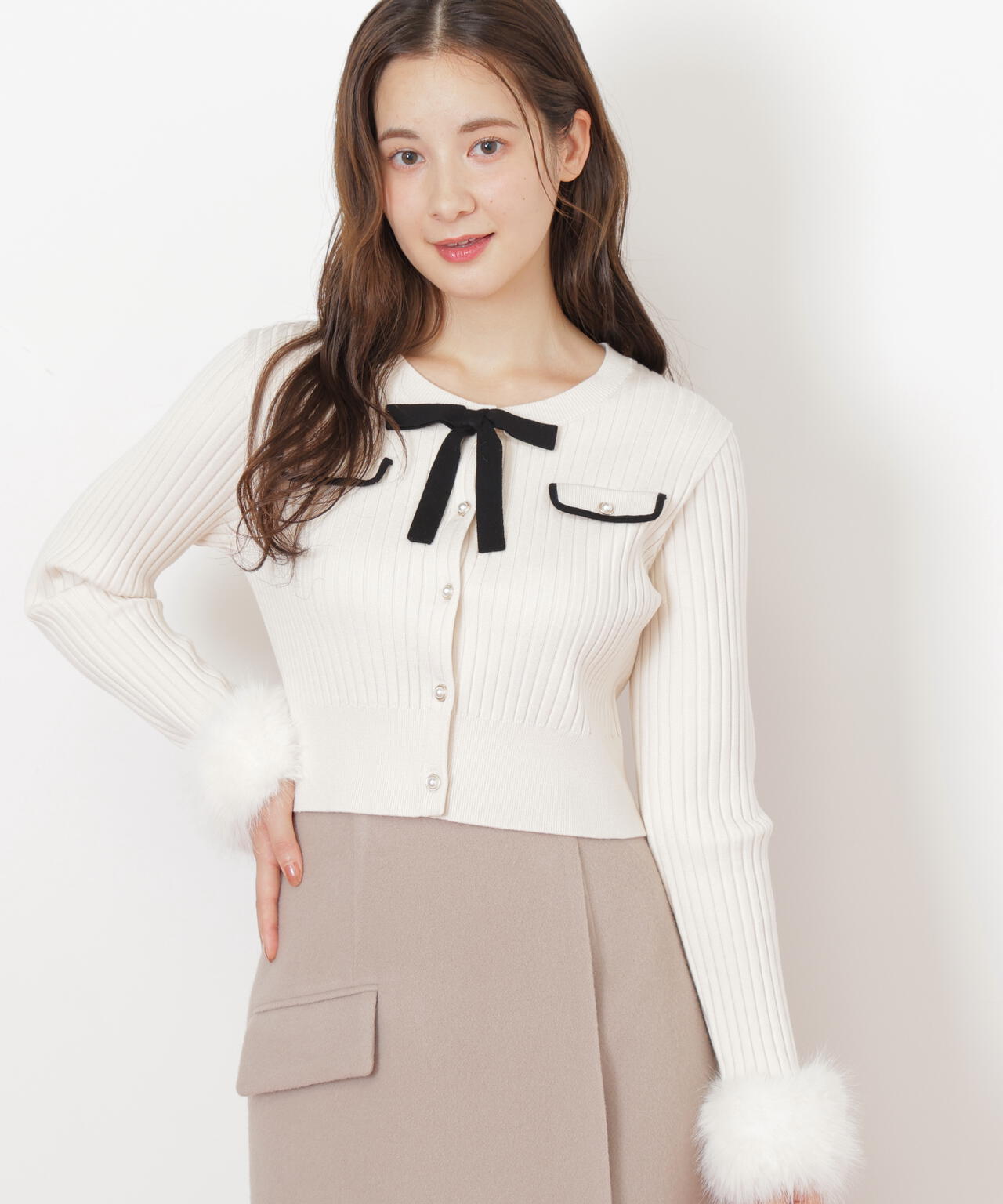 袖フェイクファーカーデトップス