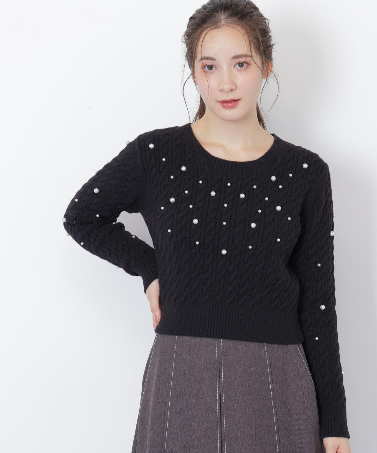 ランダムパールミニケーブルニット