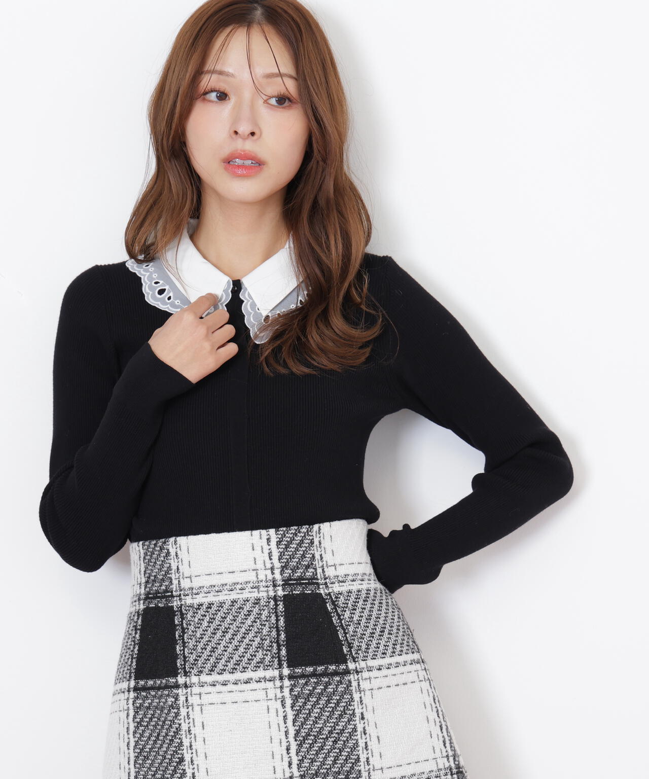 レース衿レイヤードニット