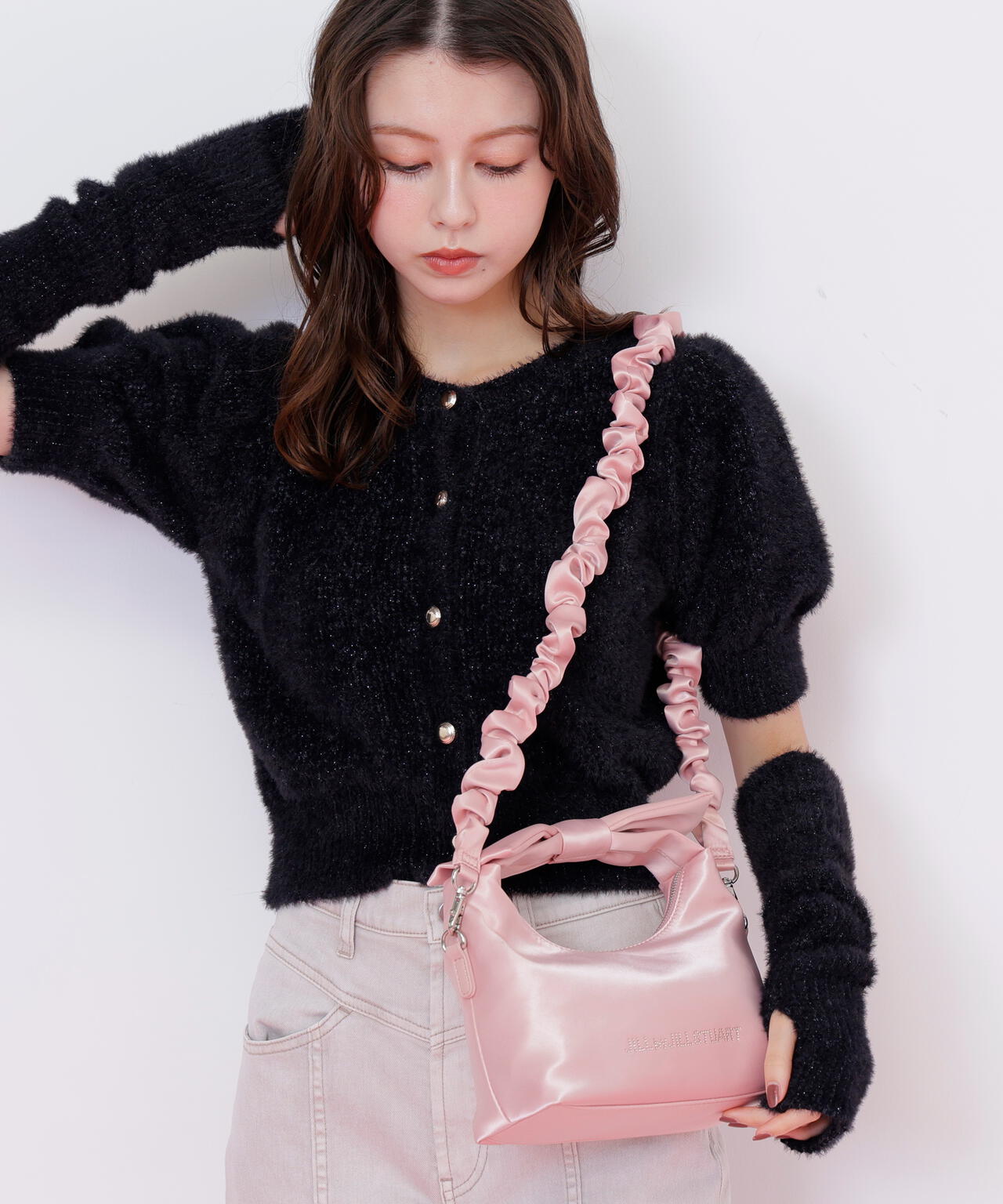 リボンハンドルサテンバッグ