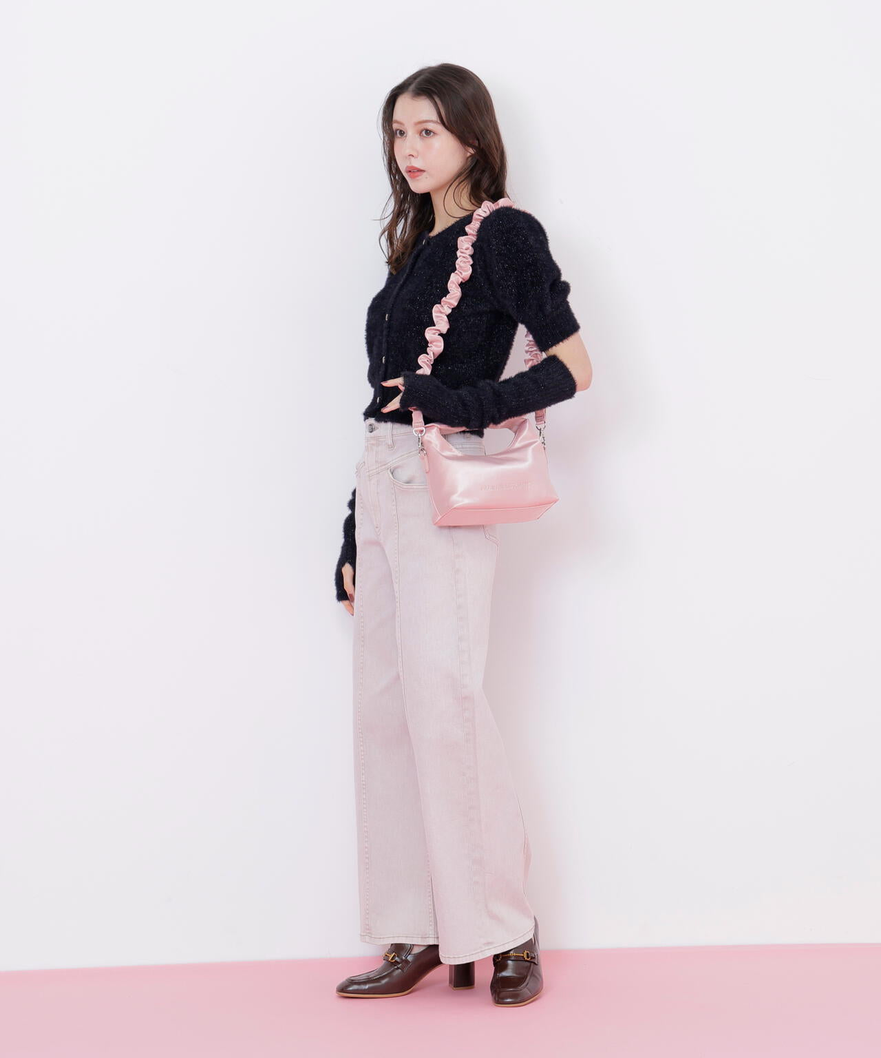 リボンハンドルサテンバッグ