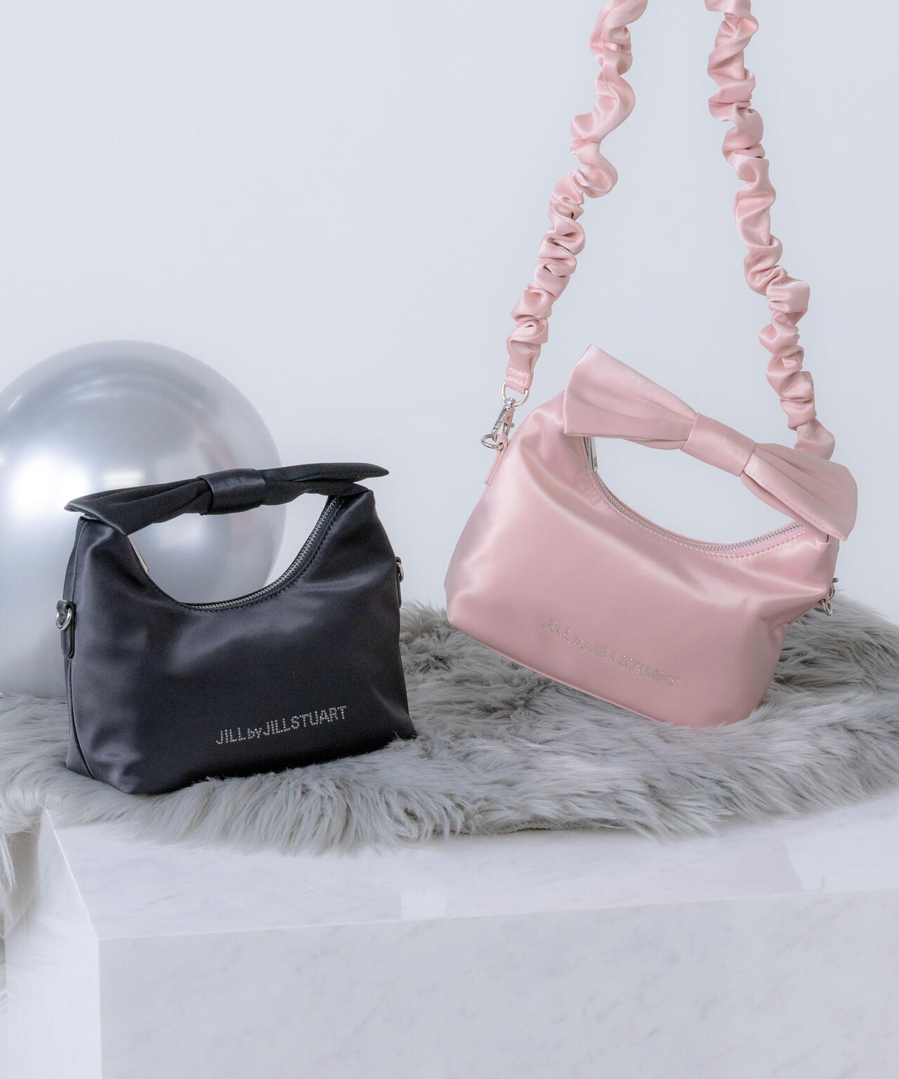 リボンハンドルサテンバッグ