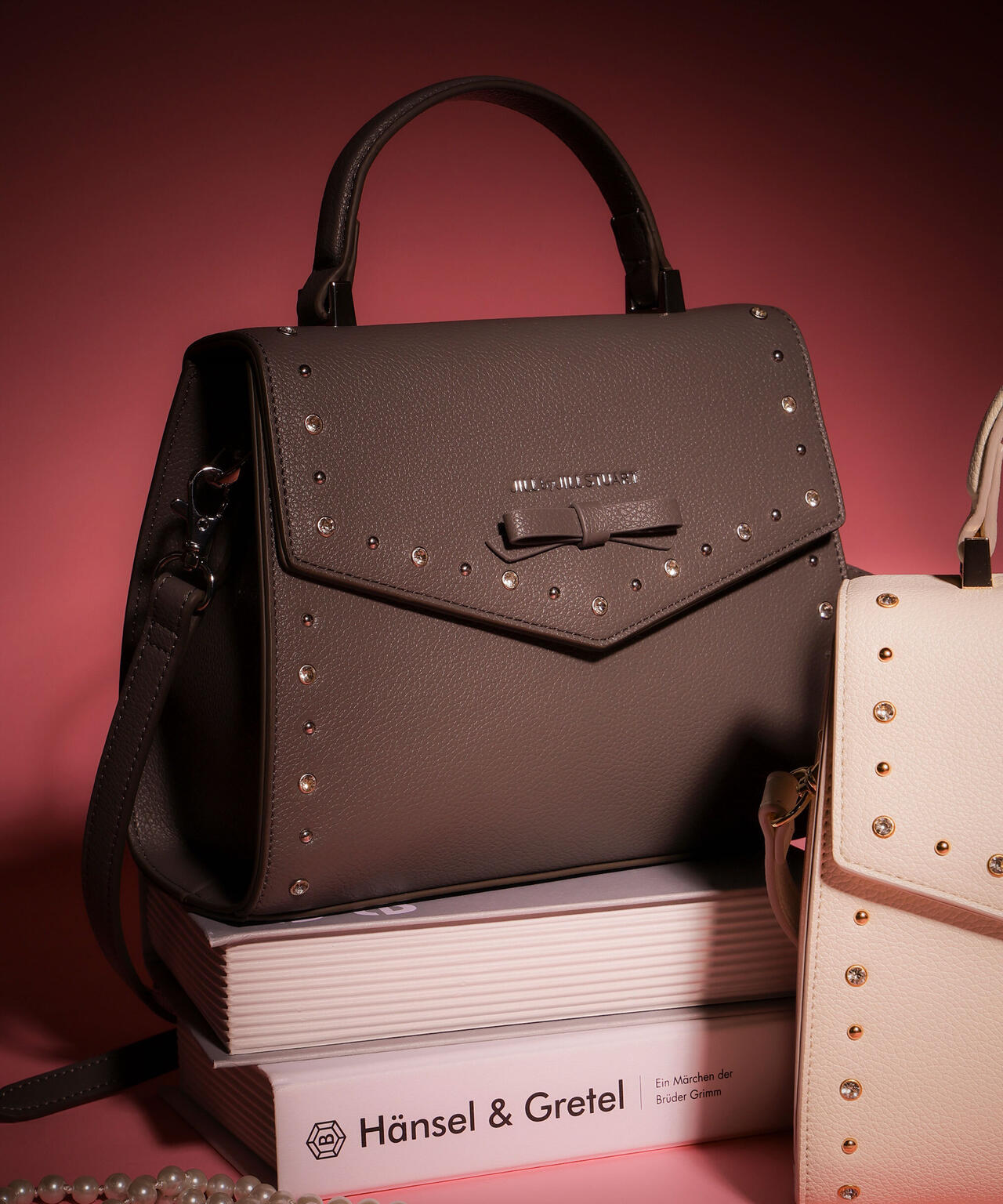 ビジュースタッズフラップショルダーバッグ