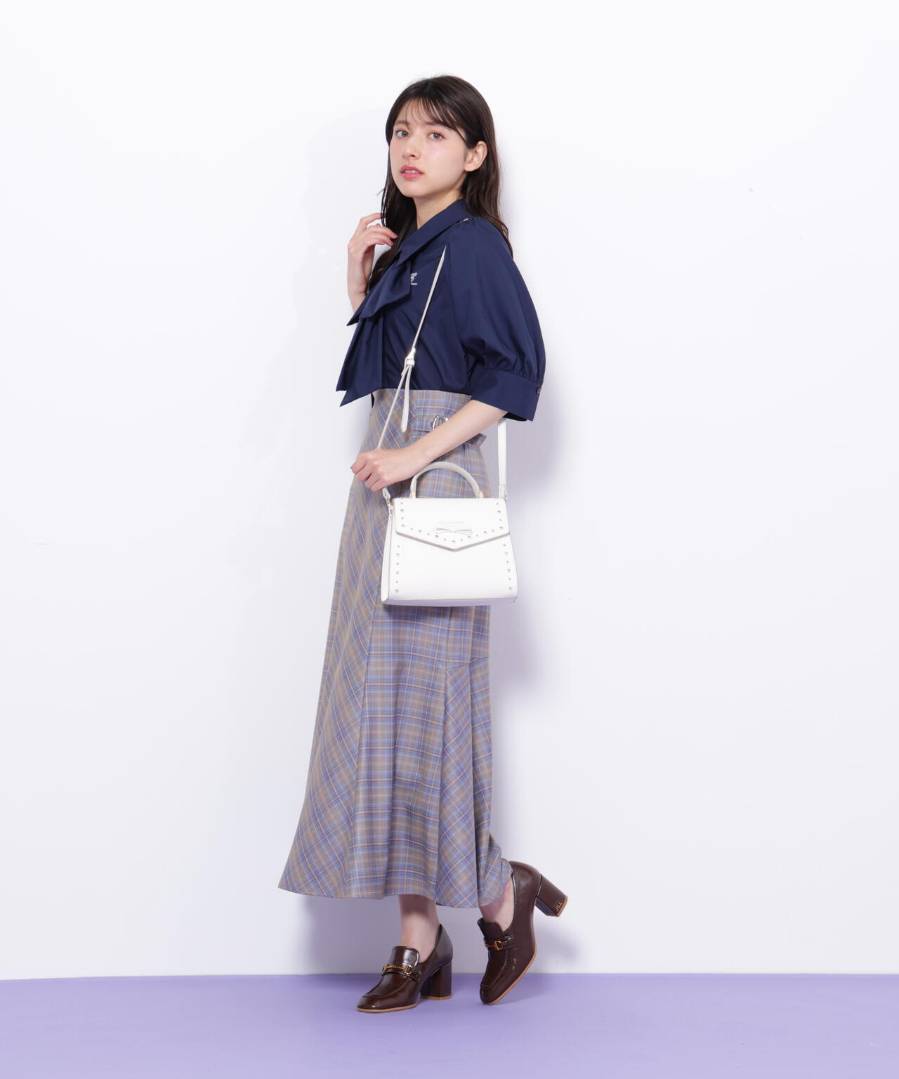 ビジュースタッズフラップショルダーバッグ