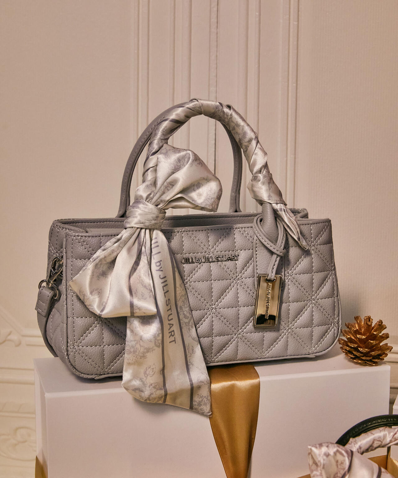 スカーフキルティングトート