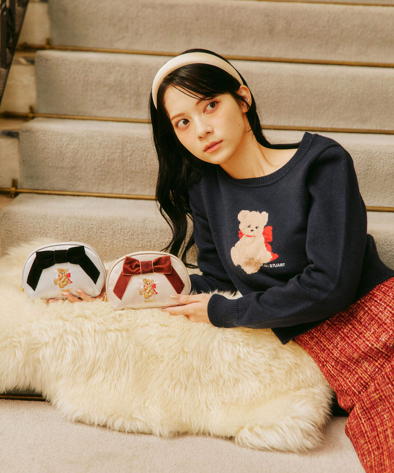 <BEARシリーズ>ベア刺繍ポーチ