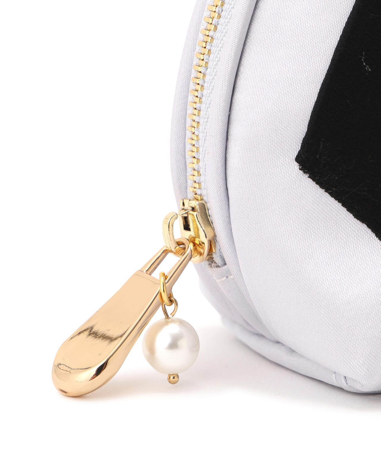 <BEARシリーズ>ベア刺繍ポーチ