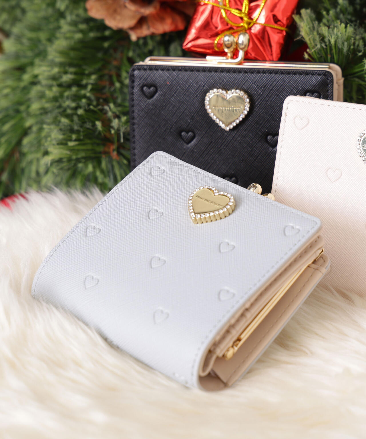 エンボスハートがま口ウォレット