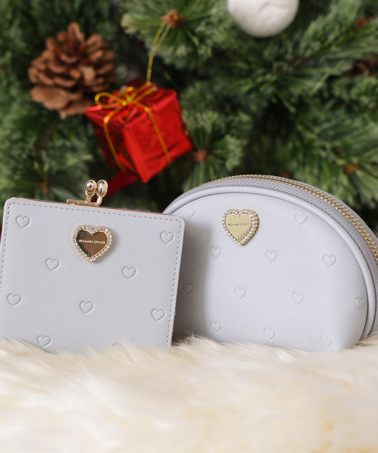 エンボスハートポーチ