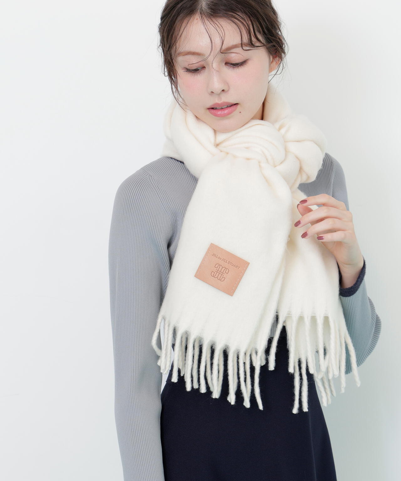 レザータグループヤーンストール