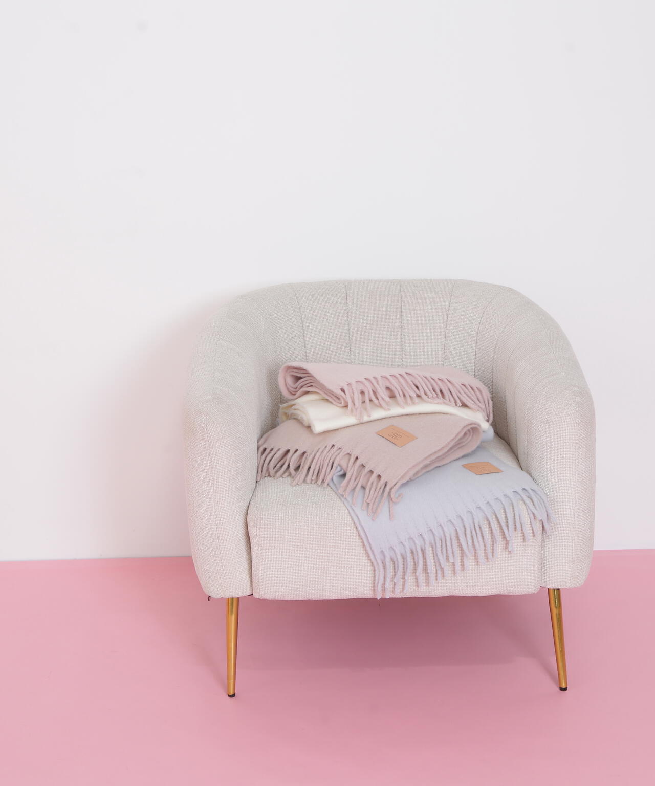 レザータグループヤーンストール