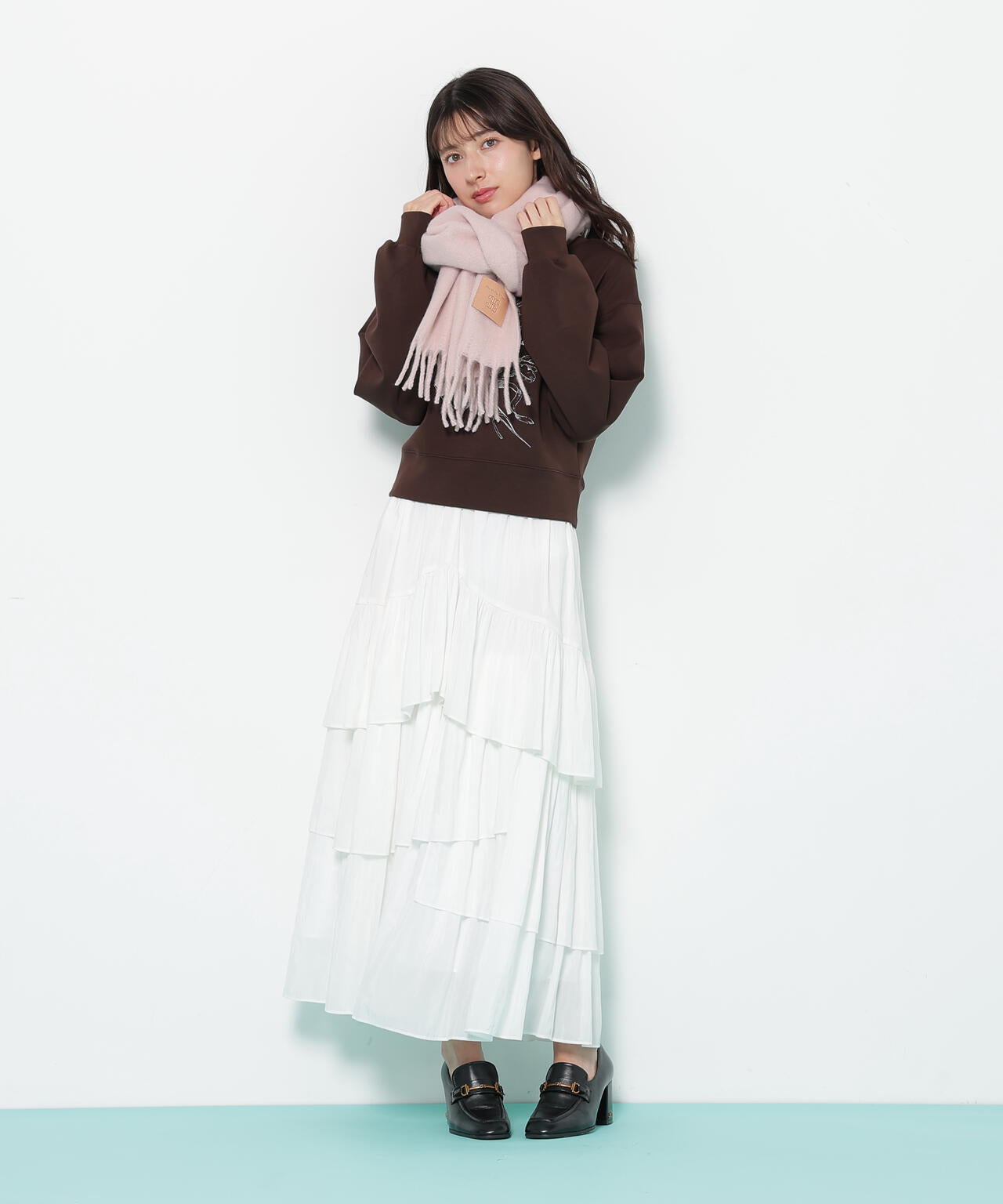 レザータグループヤーンストール