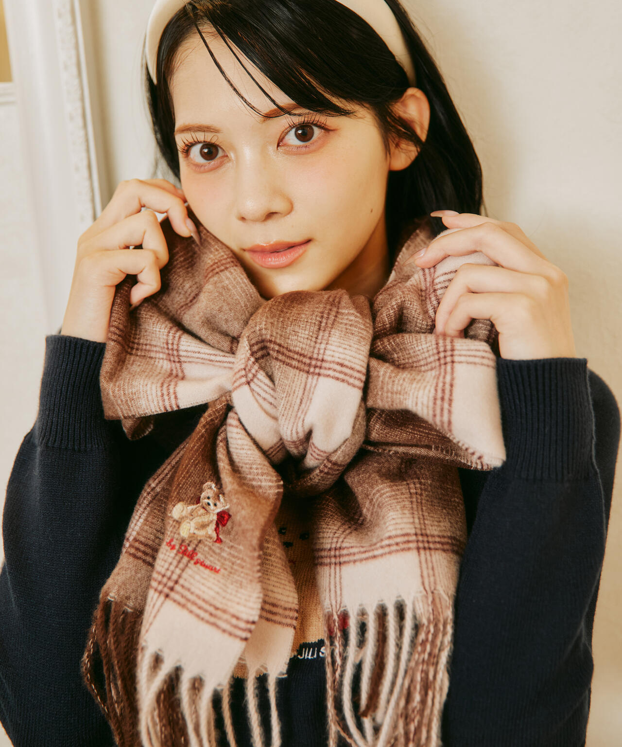 <BEARシリーズ>Holidayベア刺繍チェックストール