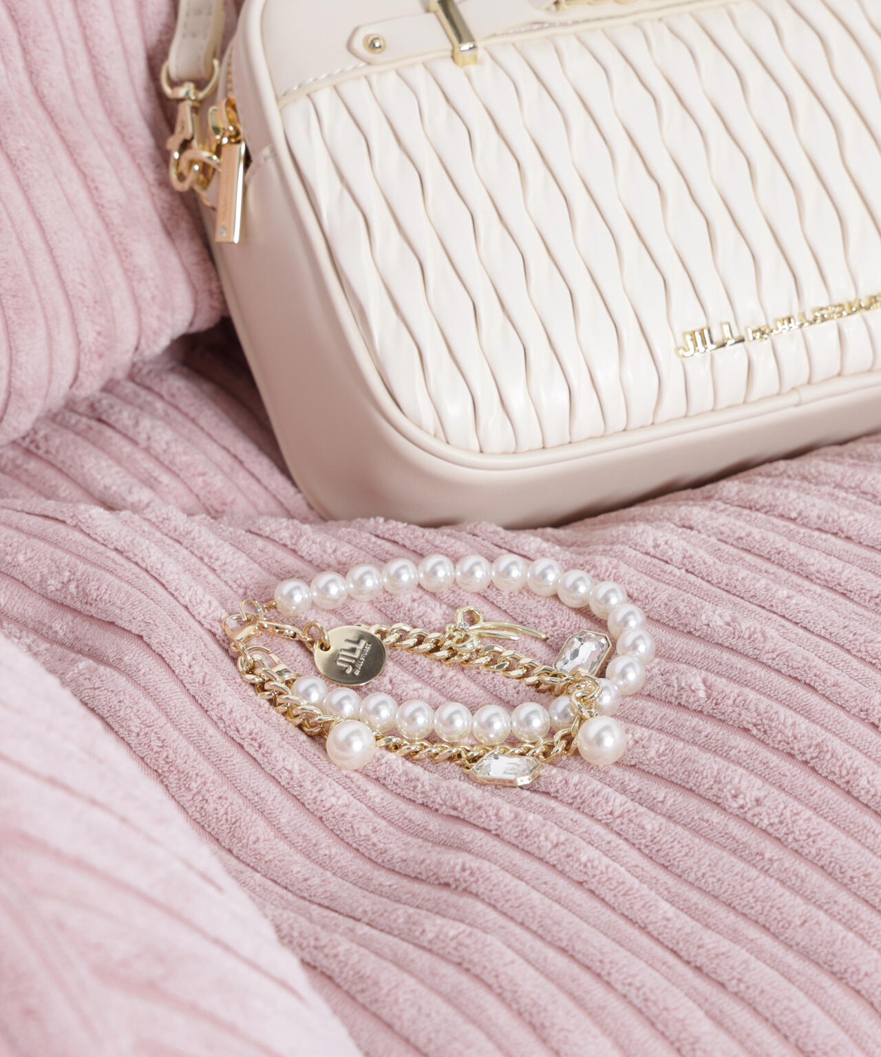 パールチェーンチャーム