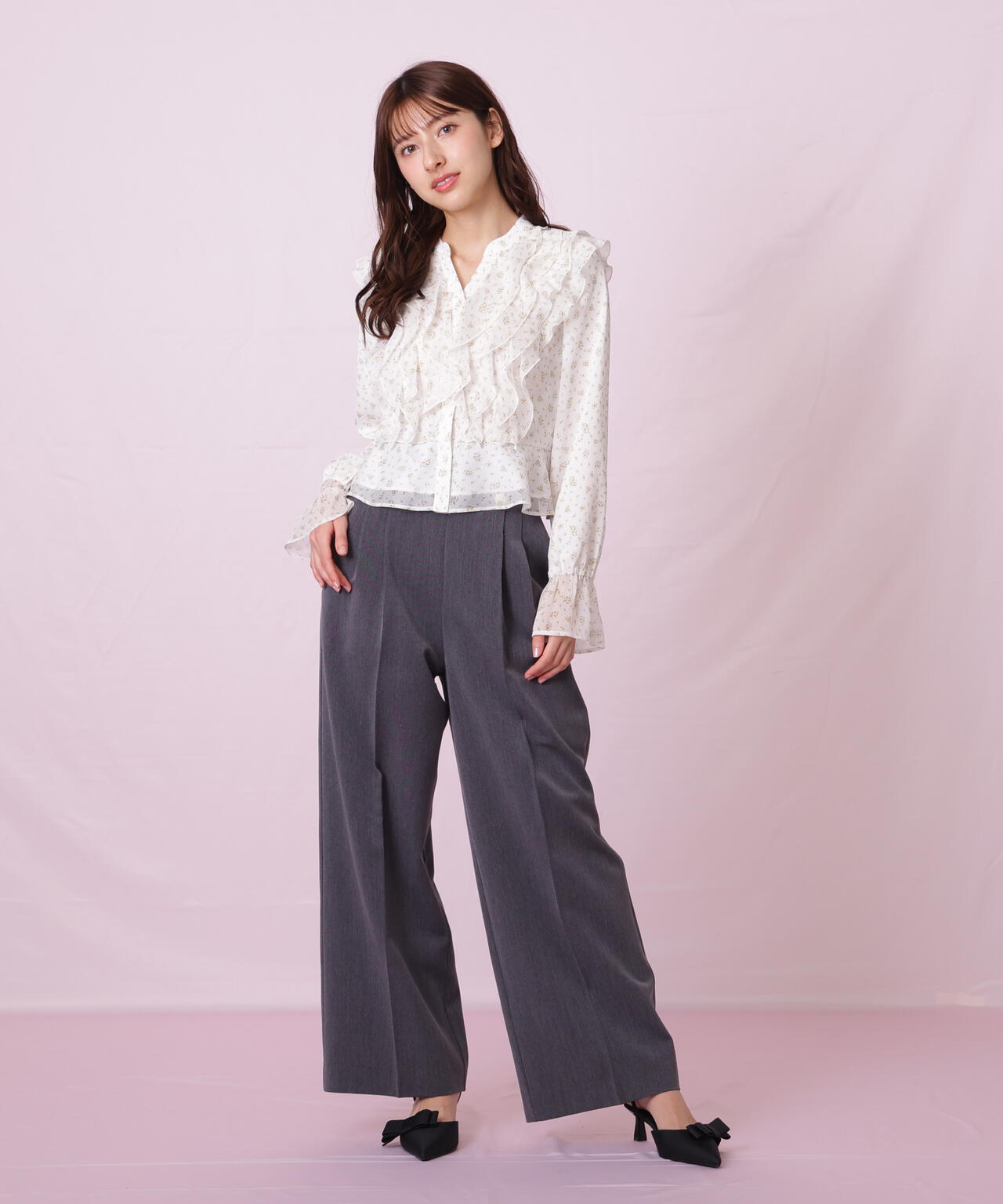 小花プリントフリルブラウス