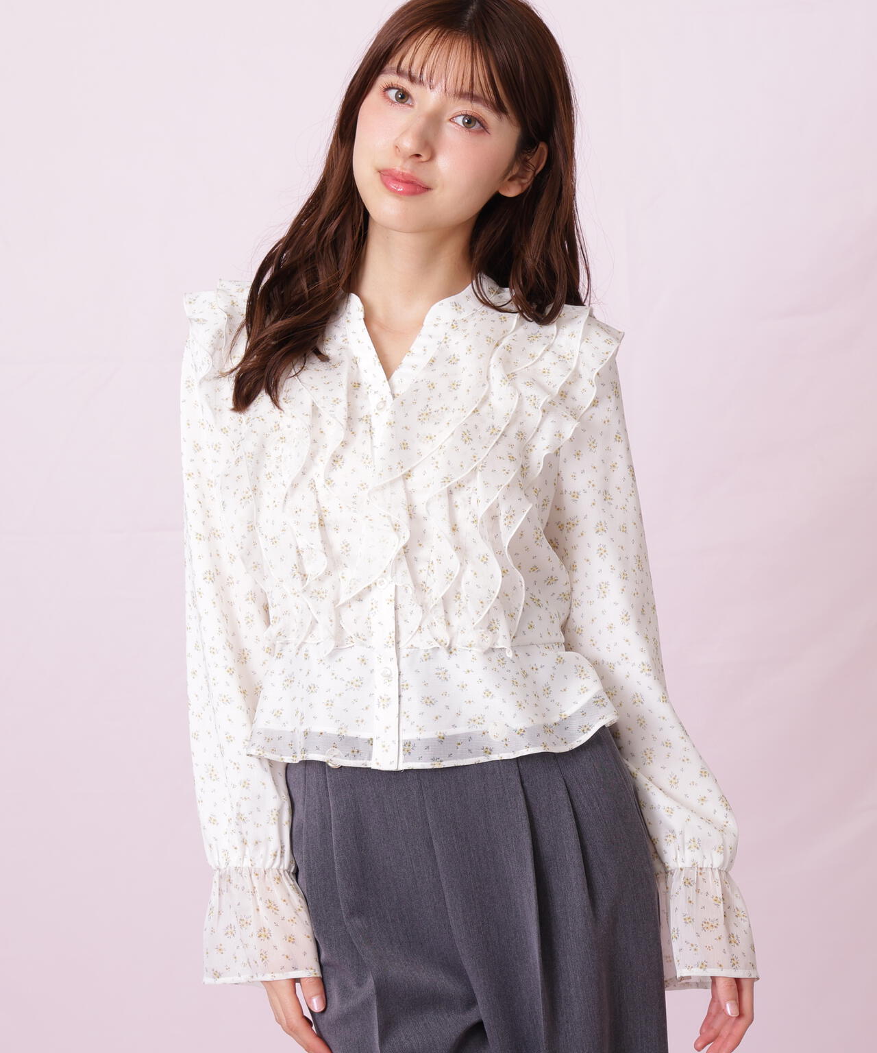 小花プリントフリルブラウス