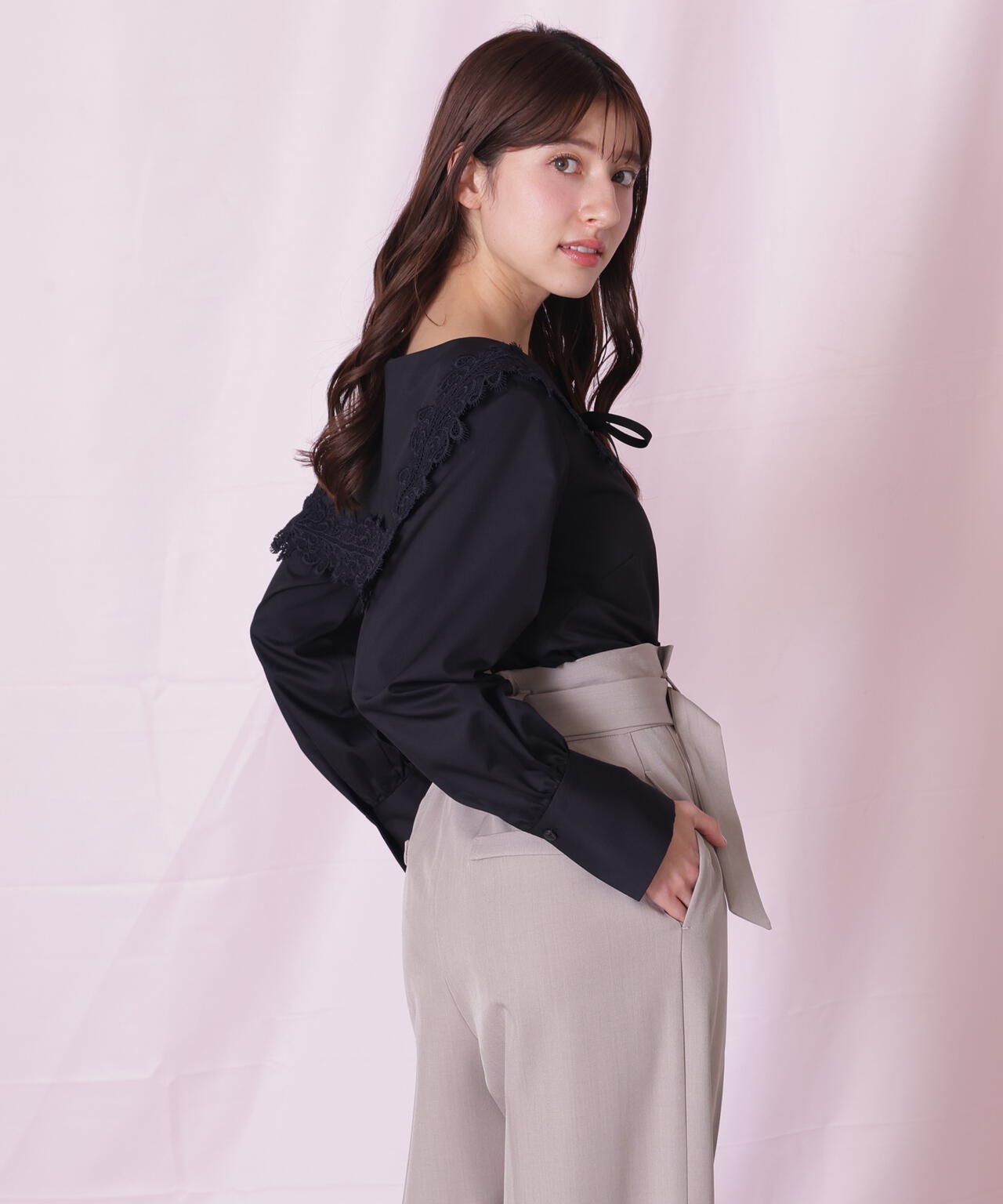 レースセーラーカラーブラウス