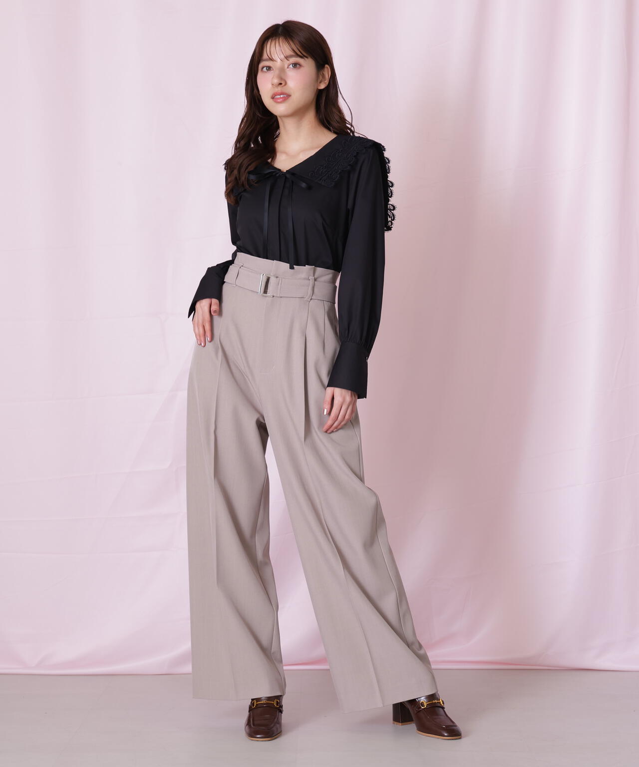 レースセーラーカラーブラウス