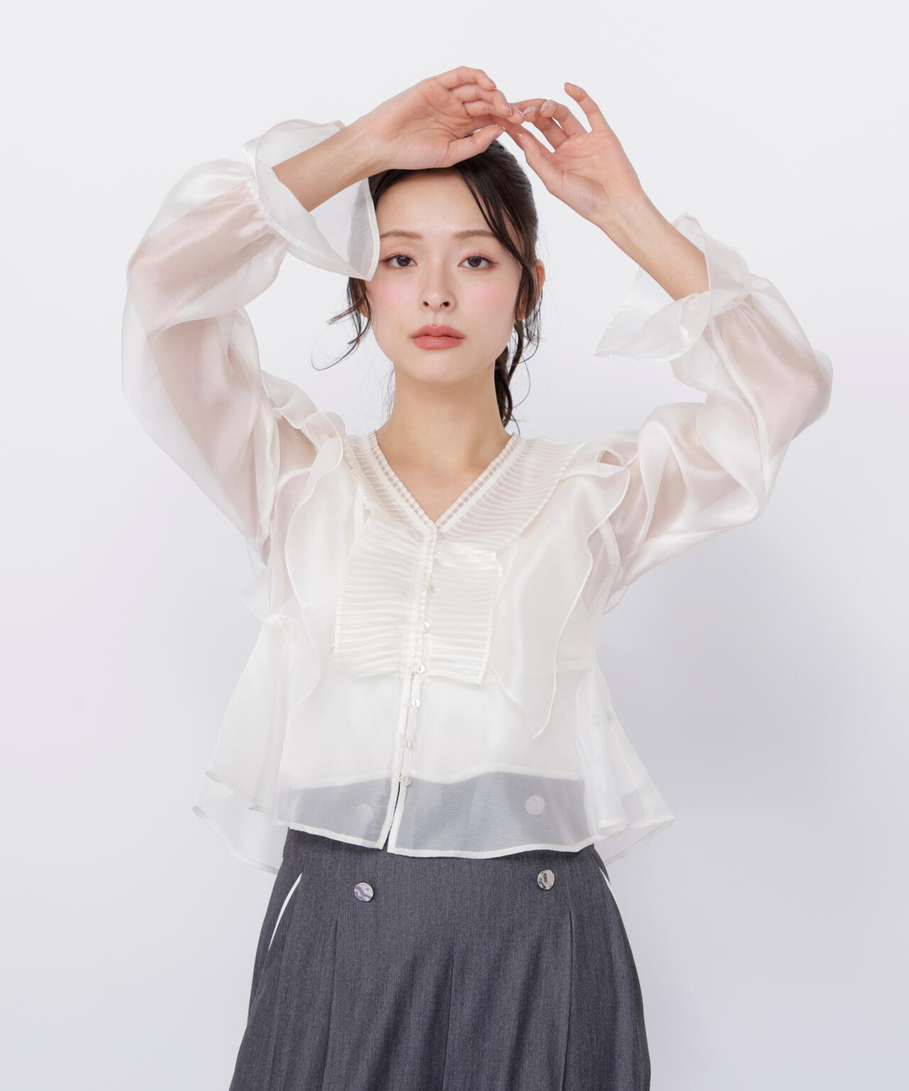 プリーツフリルブラウス