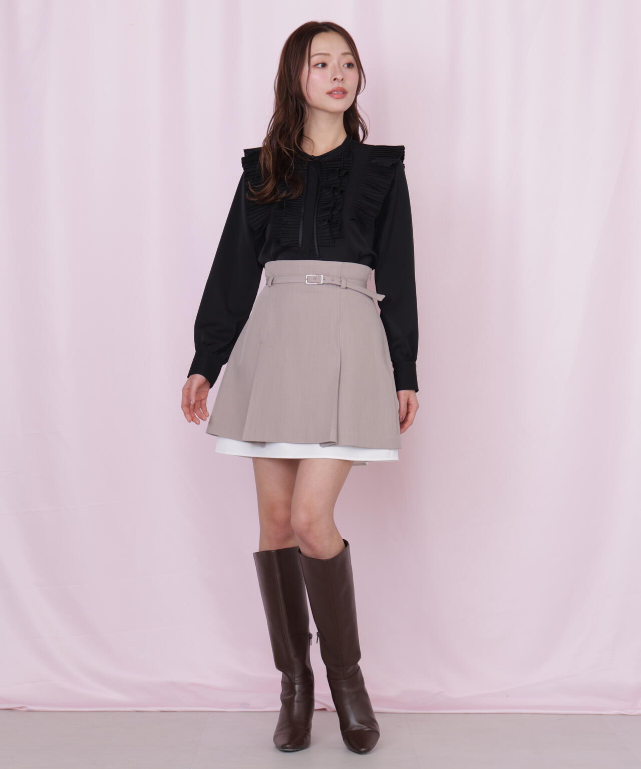 プリーツフリルブラウス