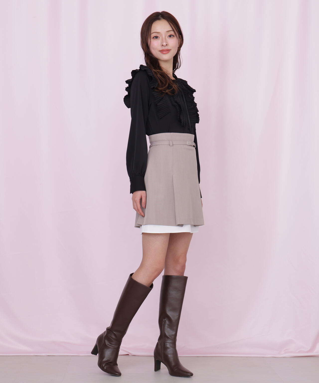 プリーツフリルブラウス