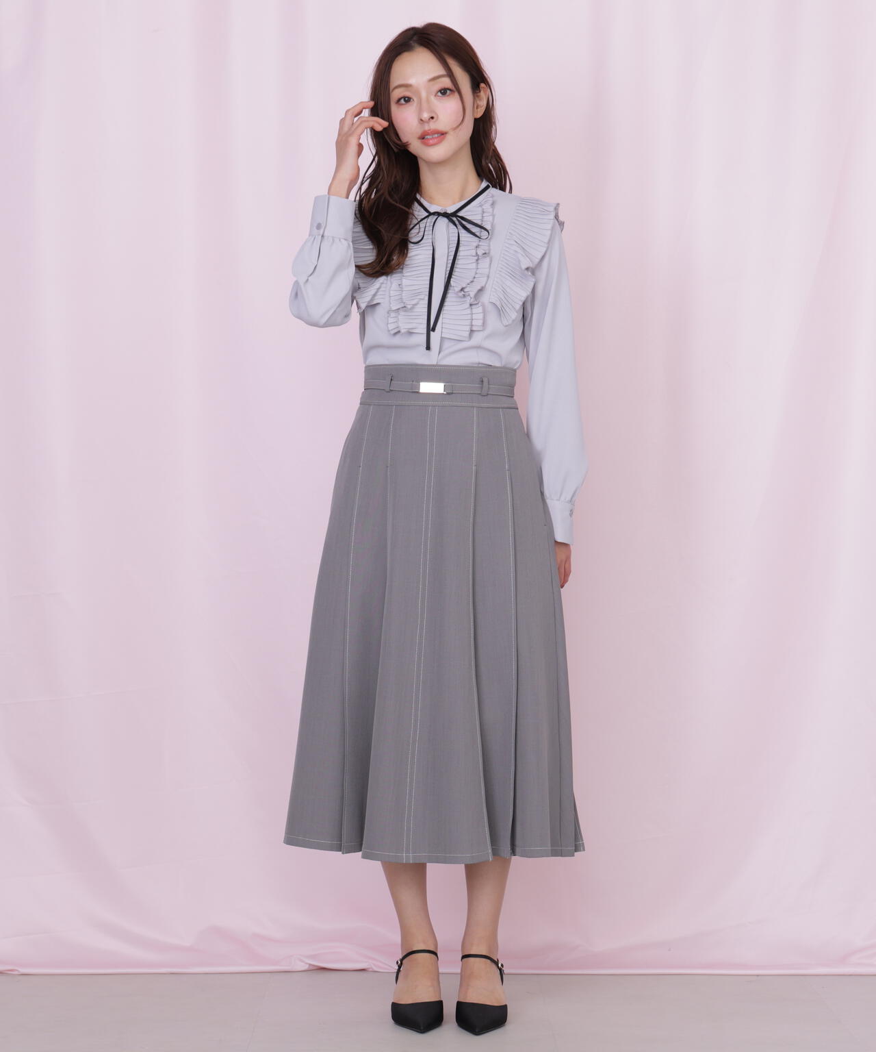 プリーツフリルブラウス