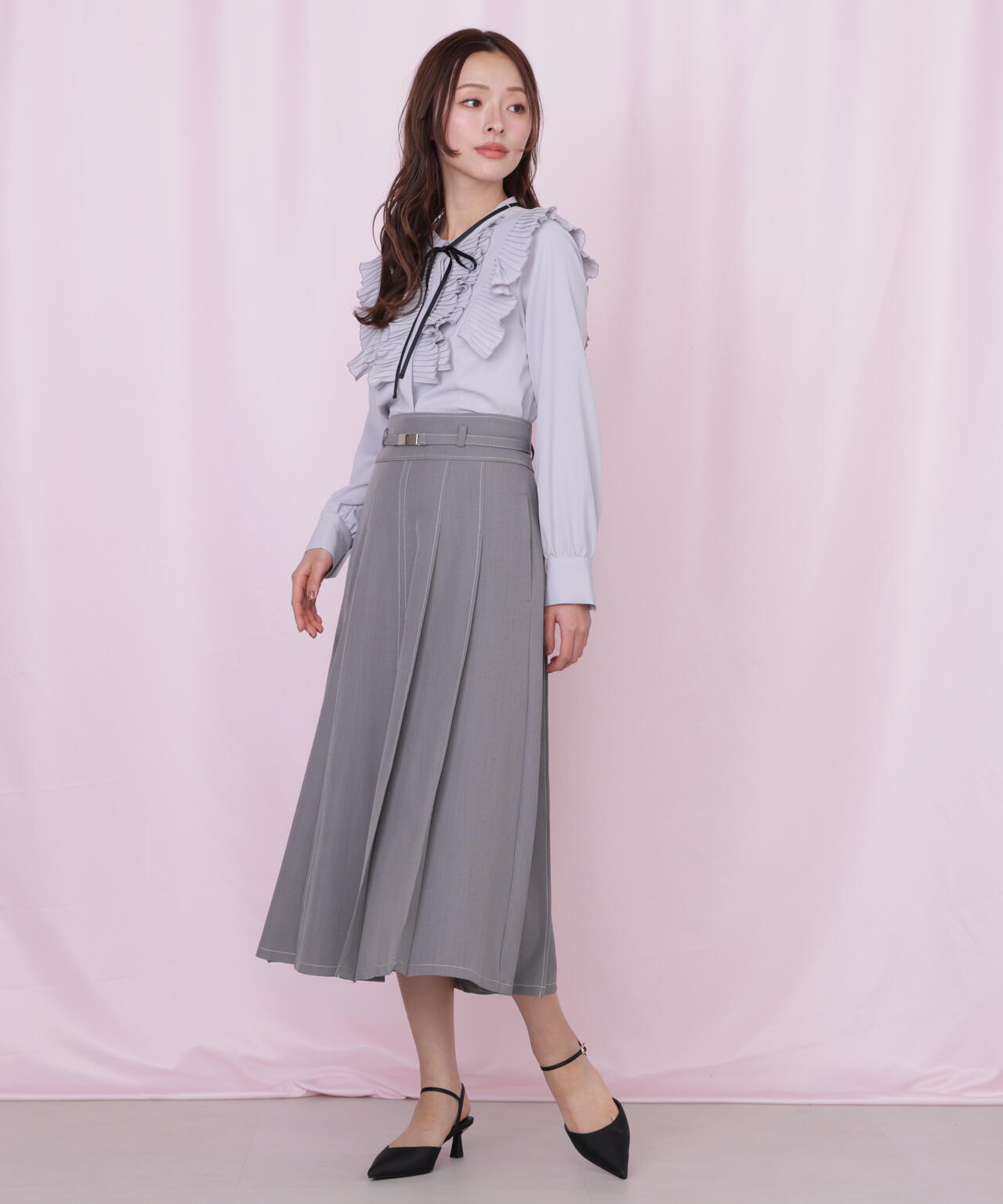 プリーツフリルブラウス