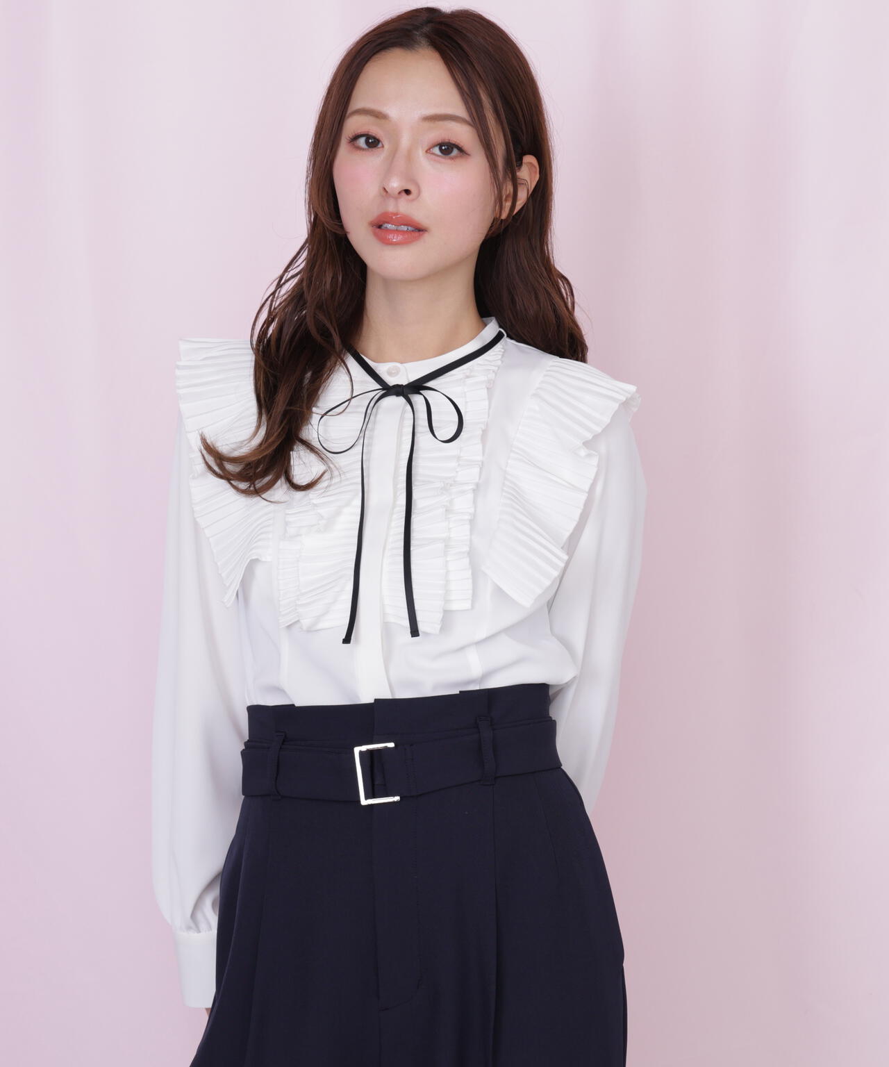 プリーツフリルブラウス