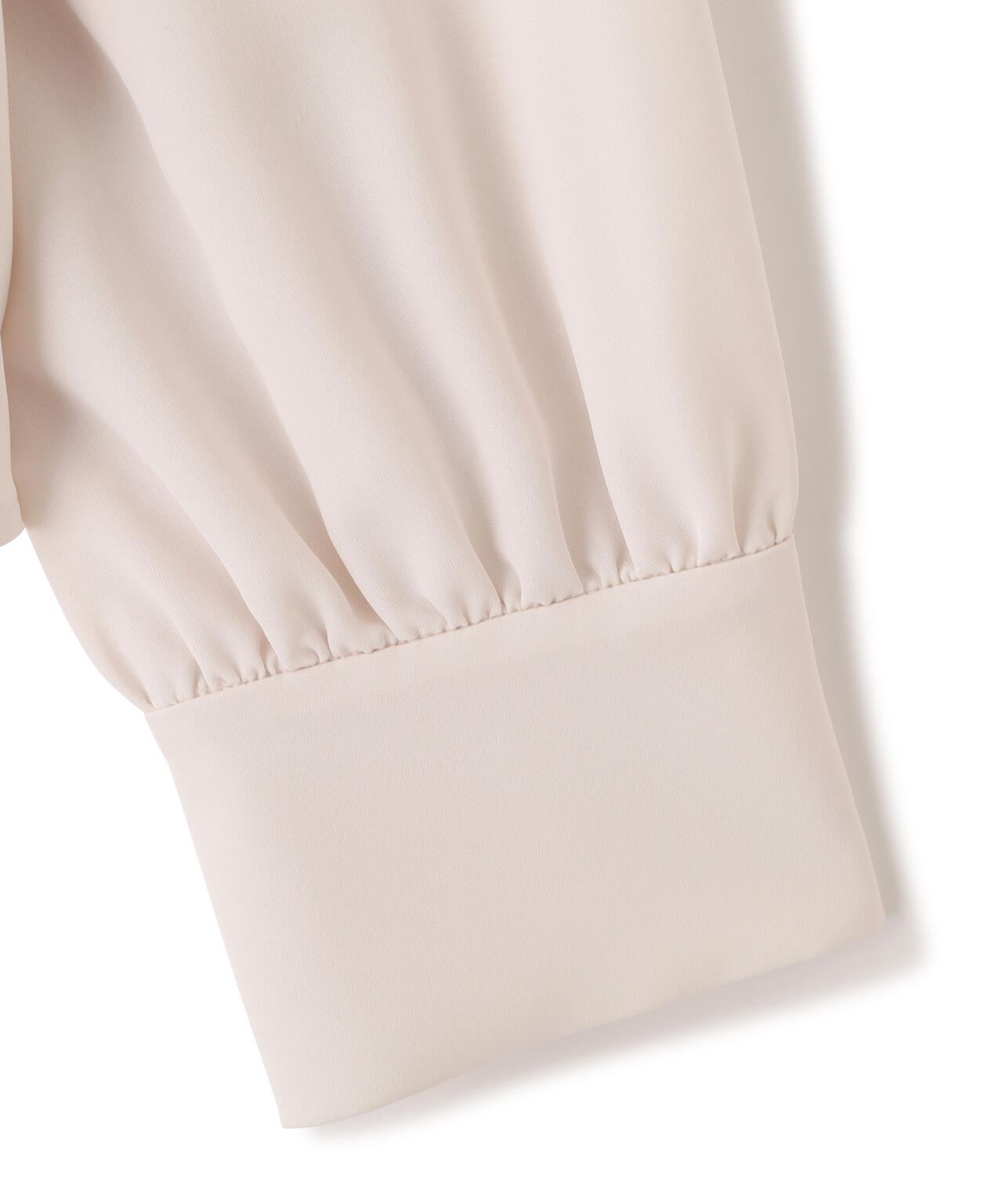 リボン付きピンタックブラウス