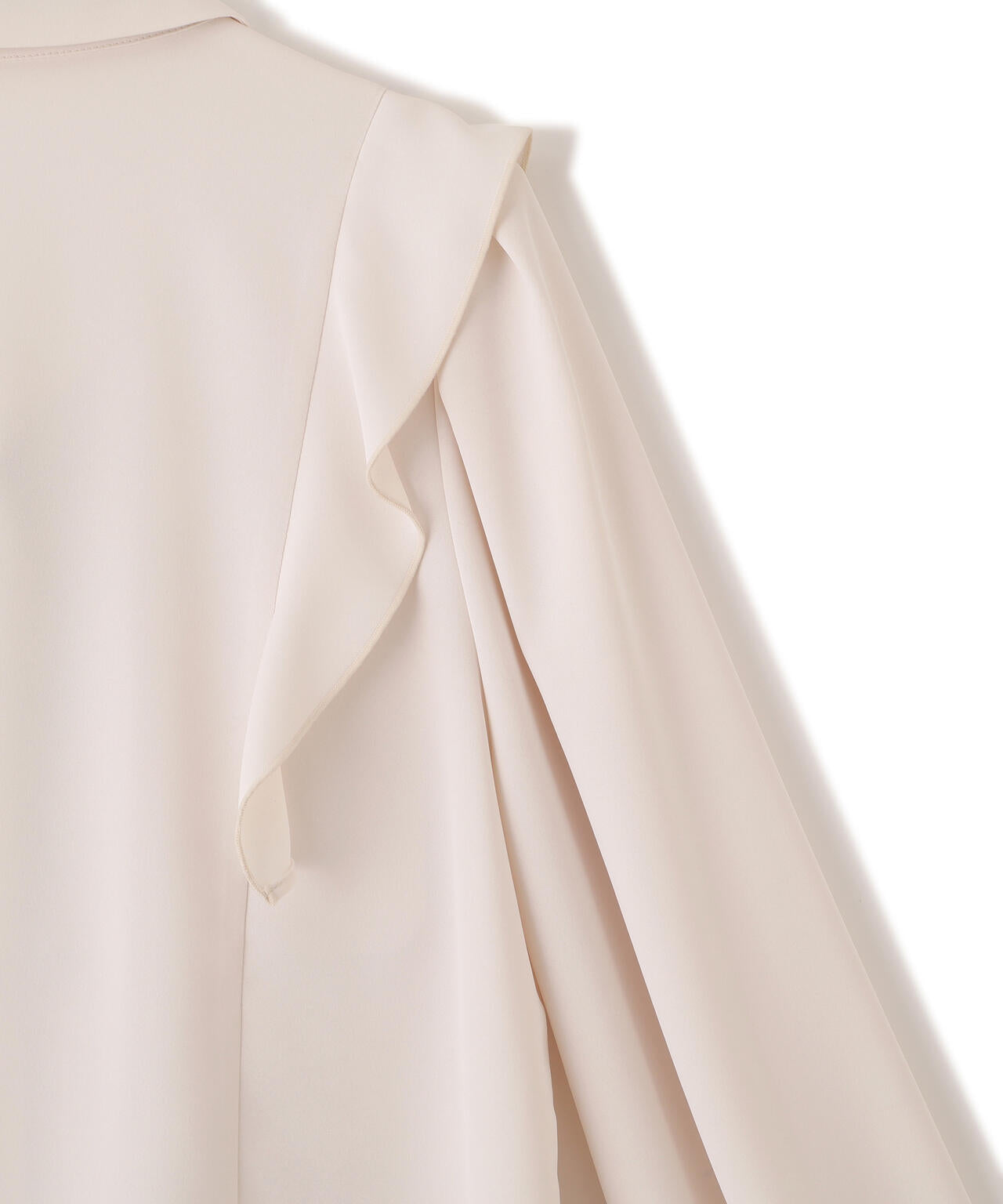 リボン付きピンタックブラウス