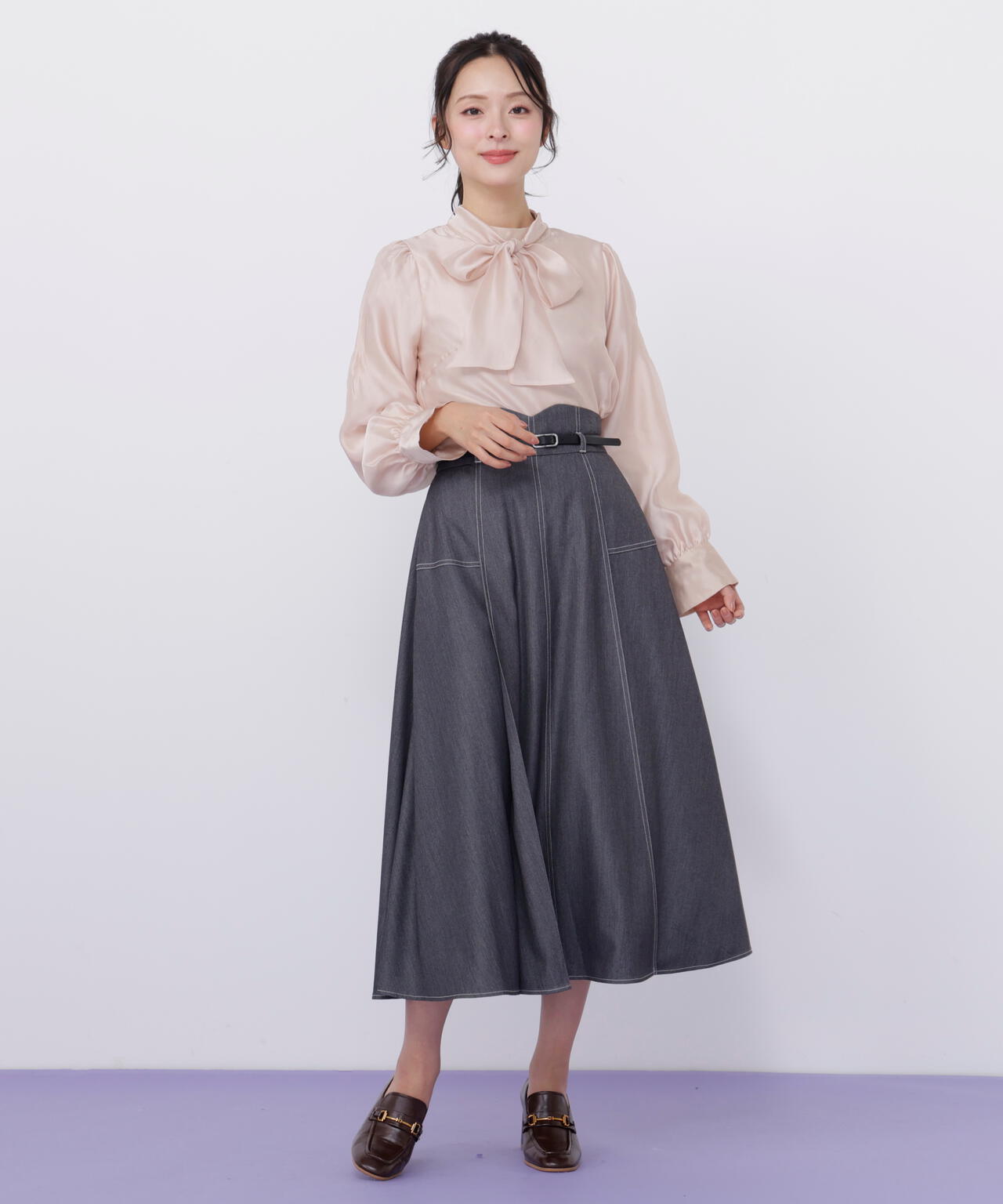 袖タックシアーボウタイブラウス