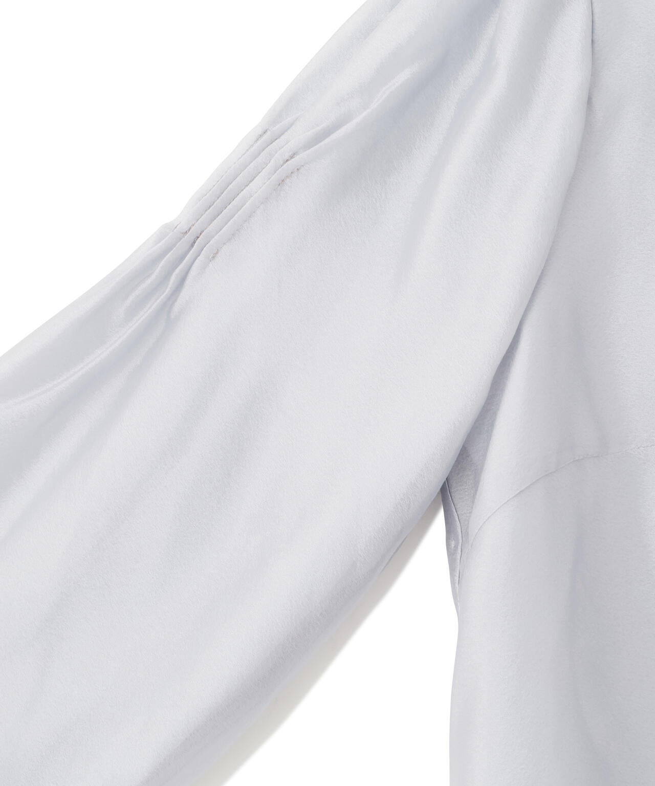 袖タックシアーボウタイブラウス