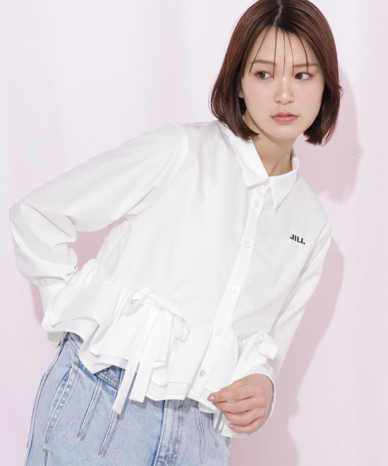 フリルヘムショートブラウス