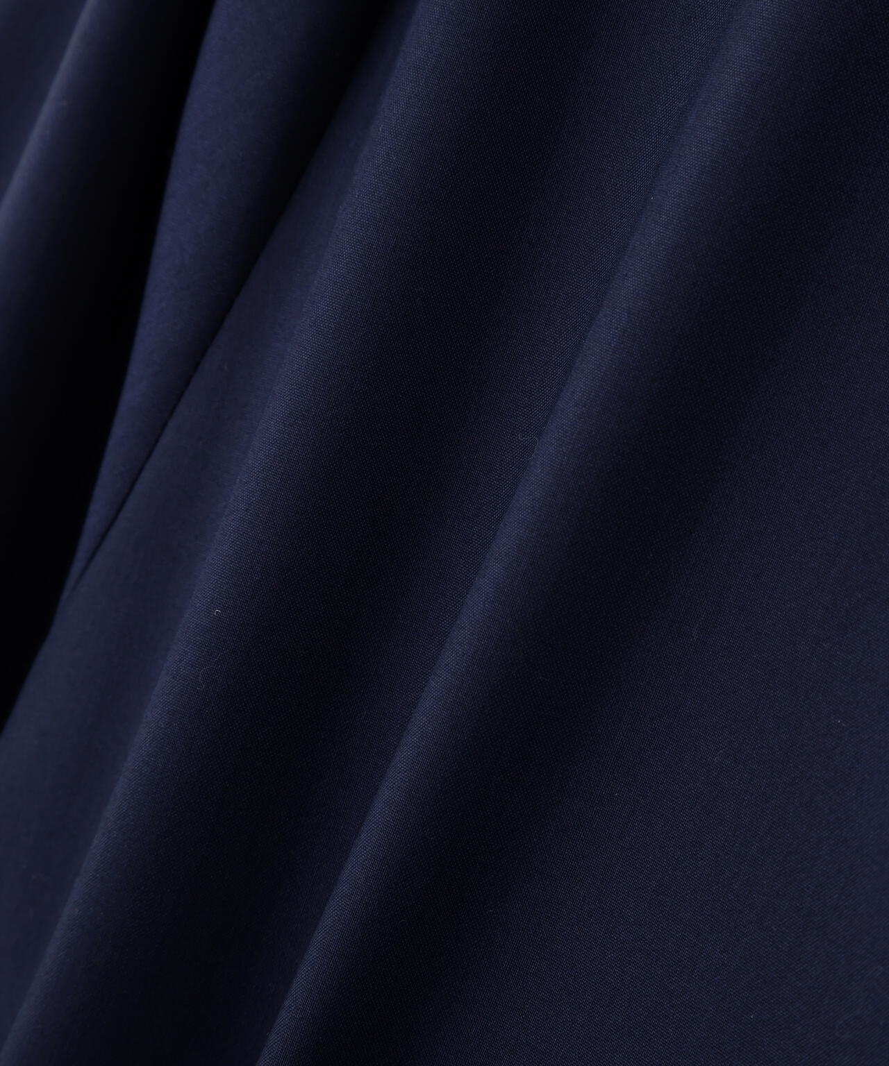 フリルヘムショートブラウス